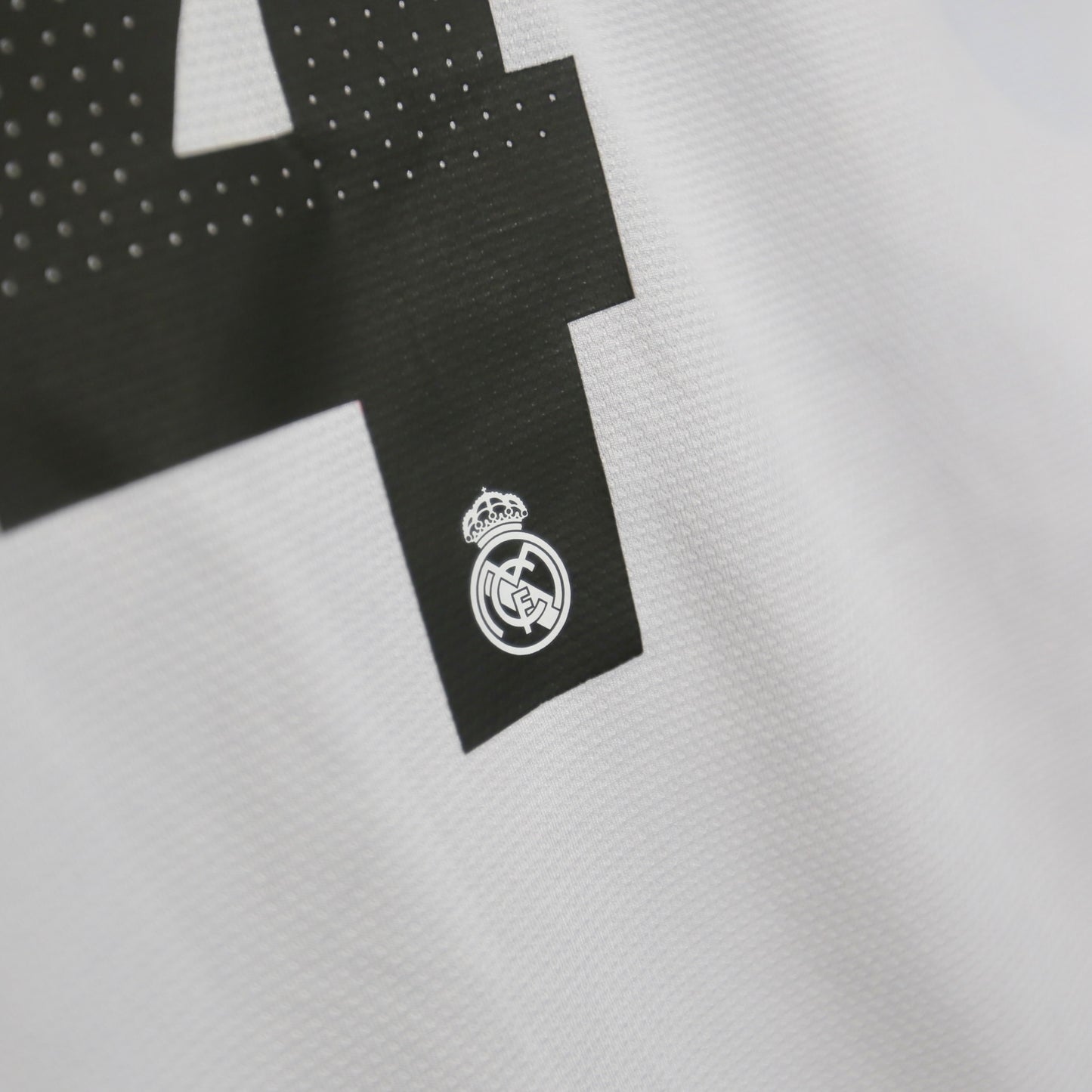 Real Madrid 18/19 Home - Sergio Ramos - Size M - Authentic Adidas
