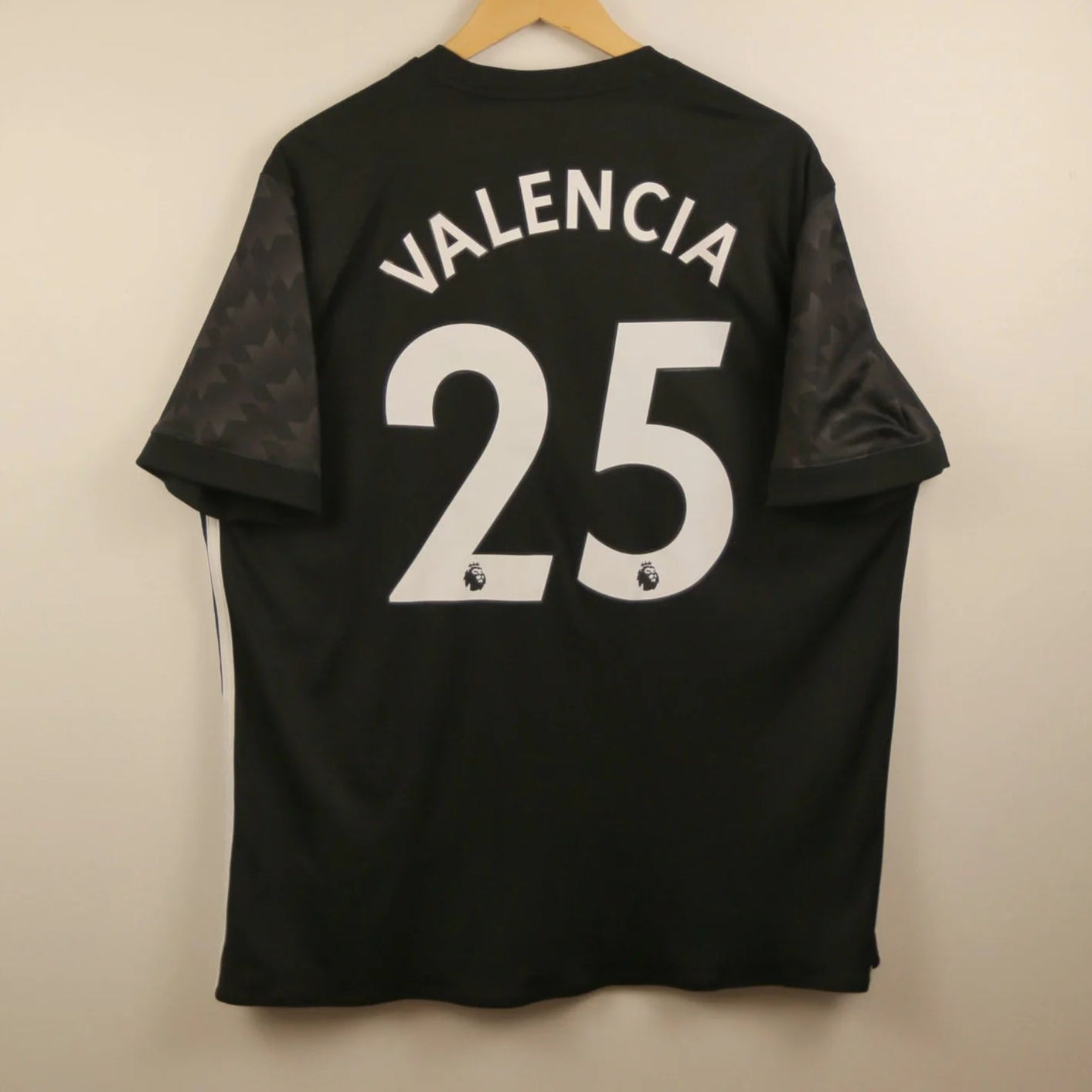 Manchester United 17/18 Away - Antonio Valencia - Size Men XL - Authentic Adidas