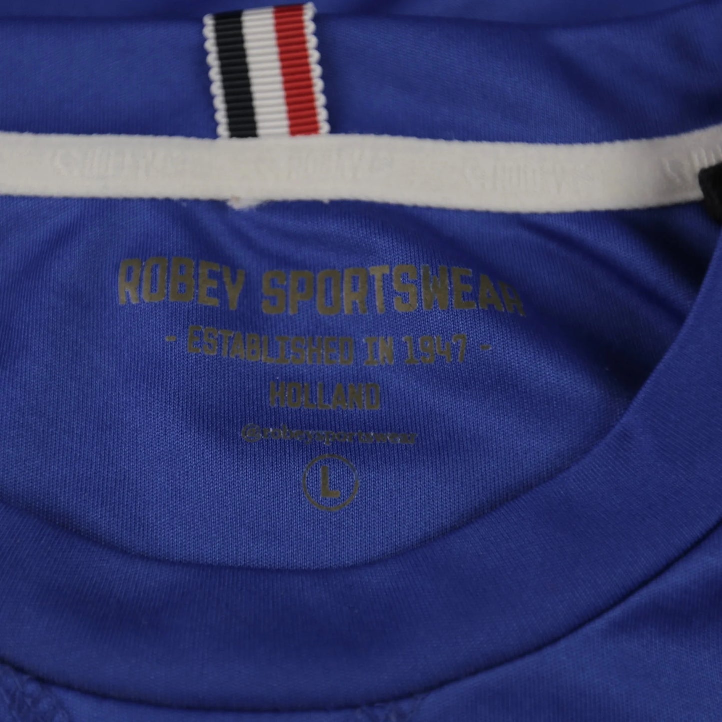 Willem II 18/19 Training - Size Men L - Authentic Robey