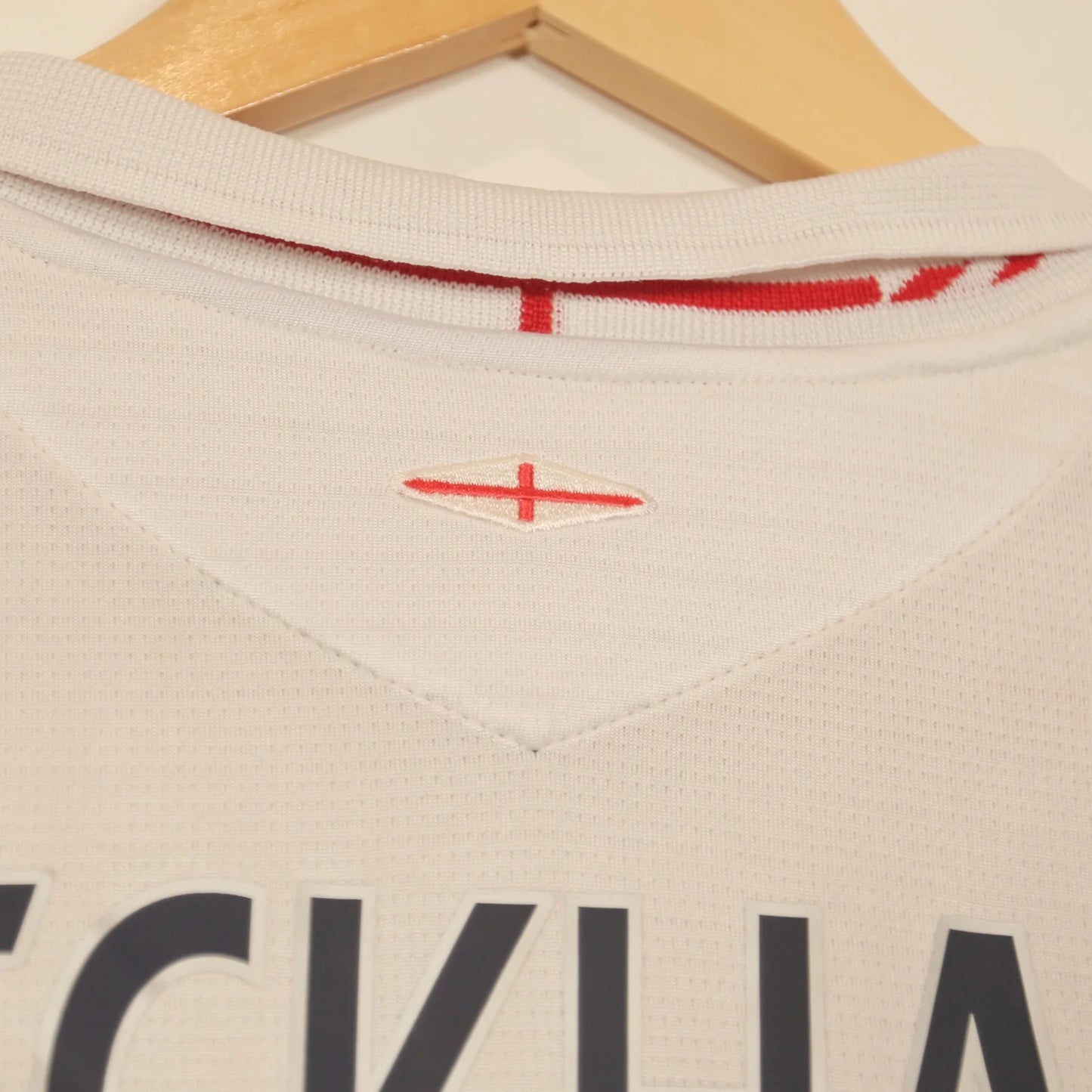 England 2006 Home - David Beckham - Size M - Authentic Umbro