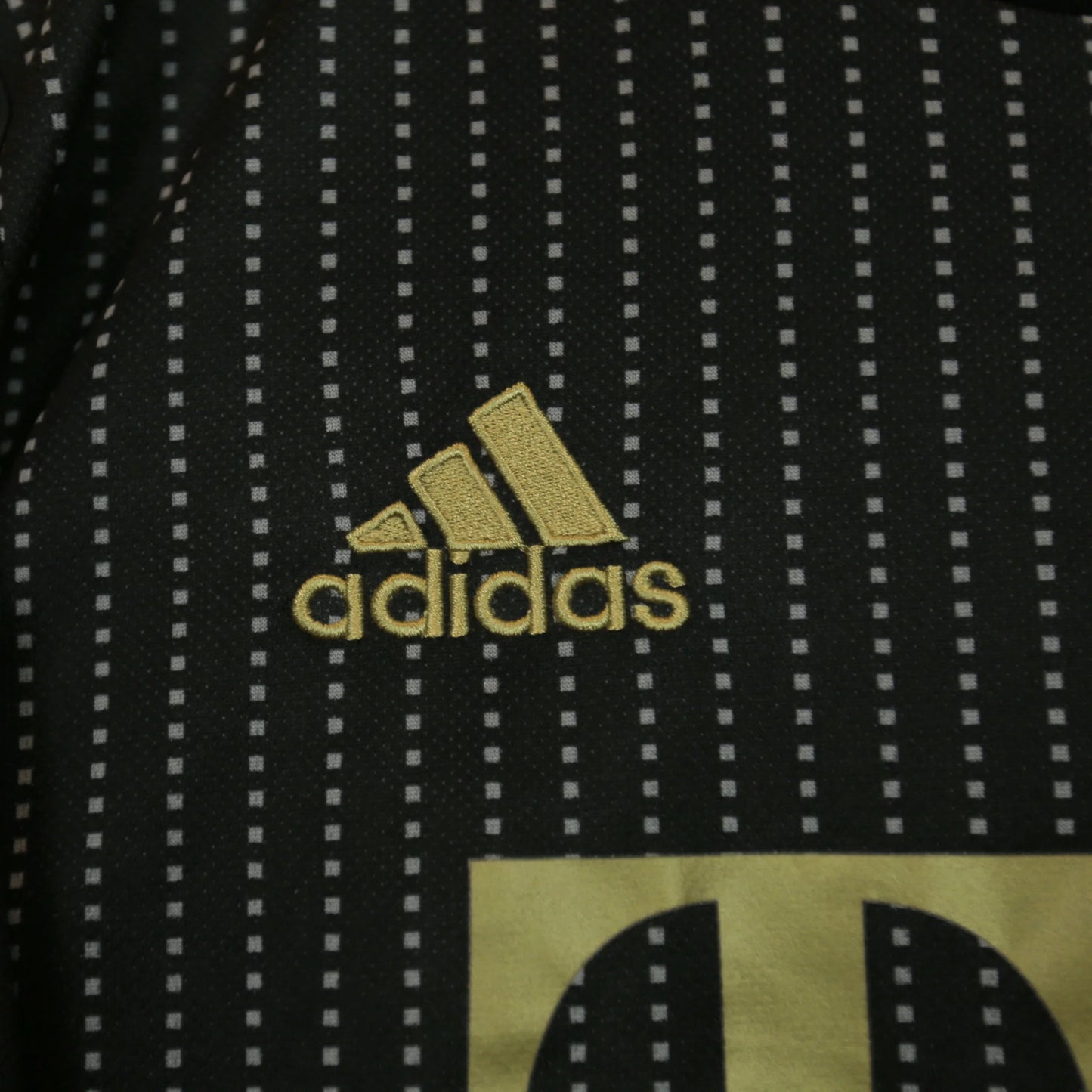 Bayern Munich 21/22 Away - Size M - Authentic Adidas
