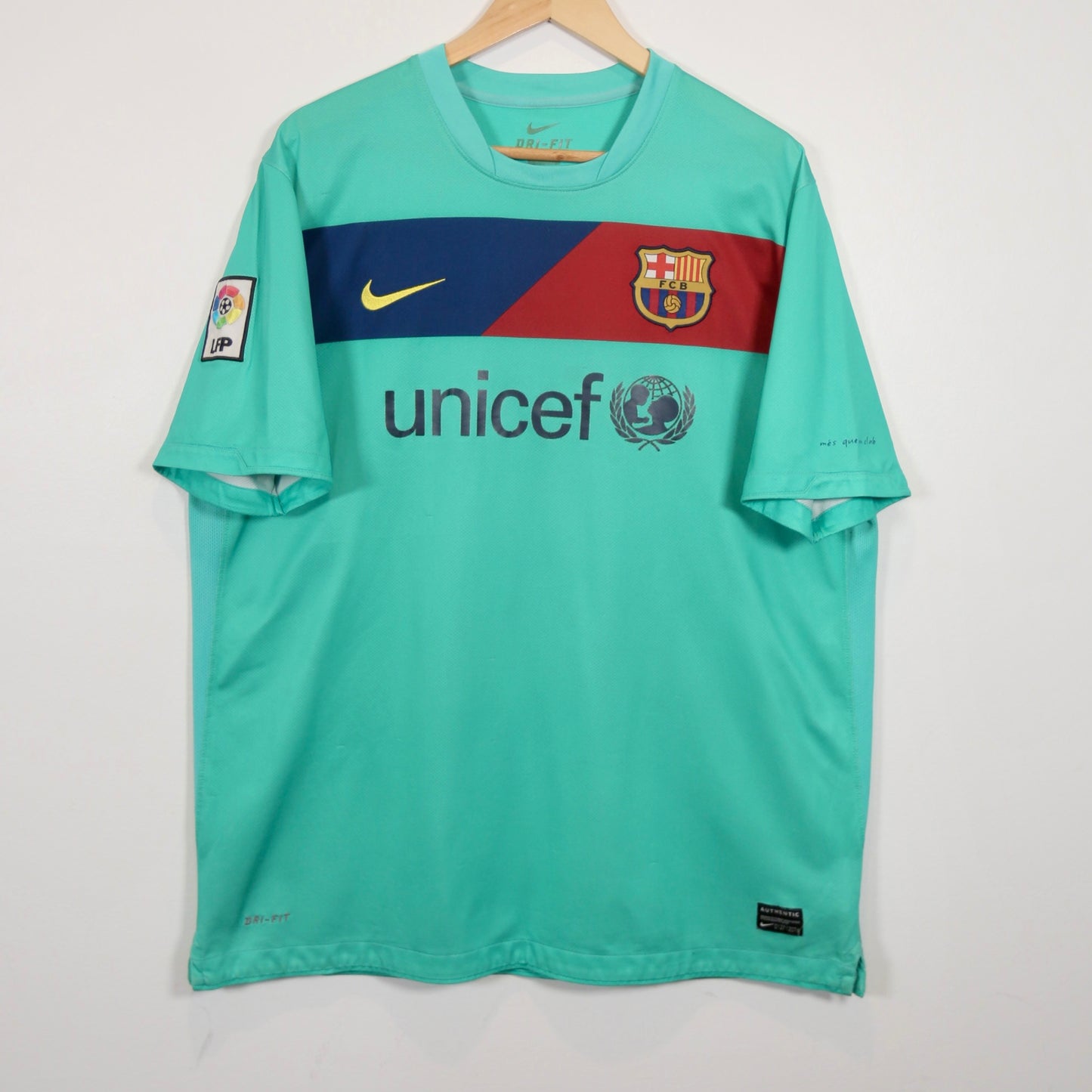 Barcelona 10/11 Away - Lionel Messi - Size XL - Authentic Nike