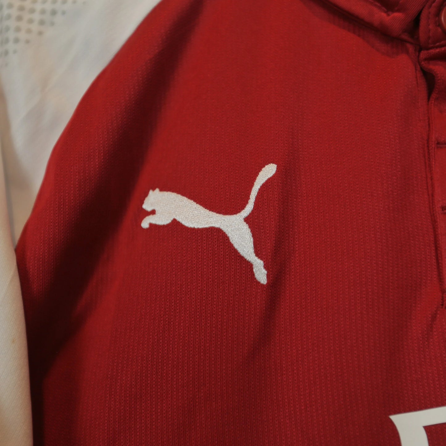 Arsenal 17/18 Home - Ozil - Size M - Authentic Puma