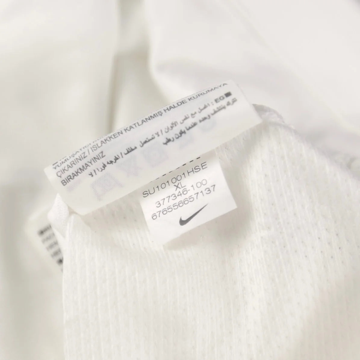 Netherlands 2010 Training - Size Men XL - Authentic Nike