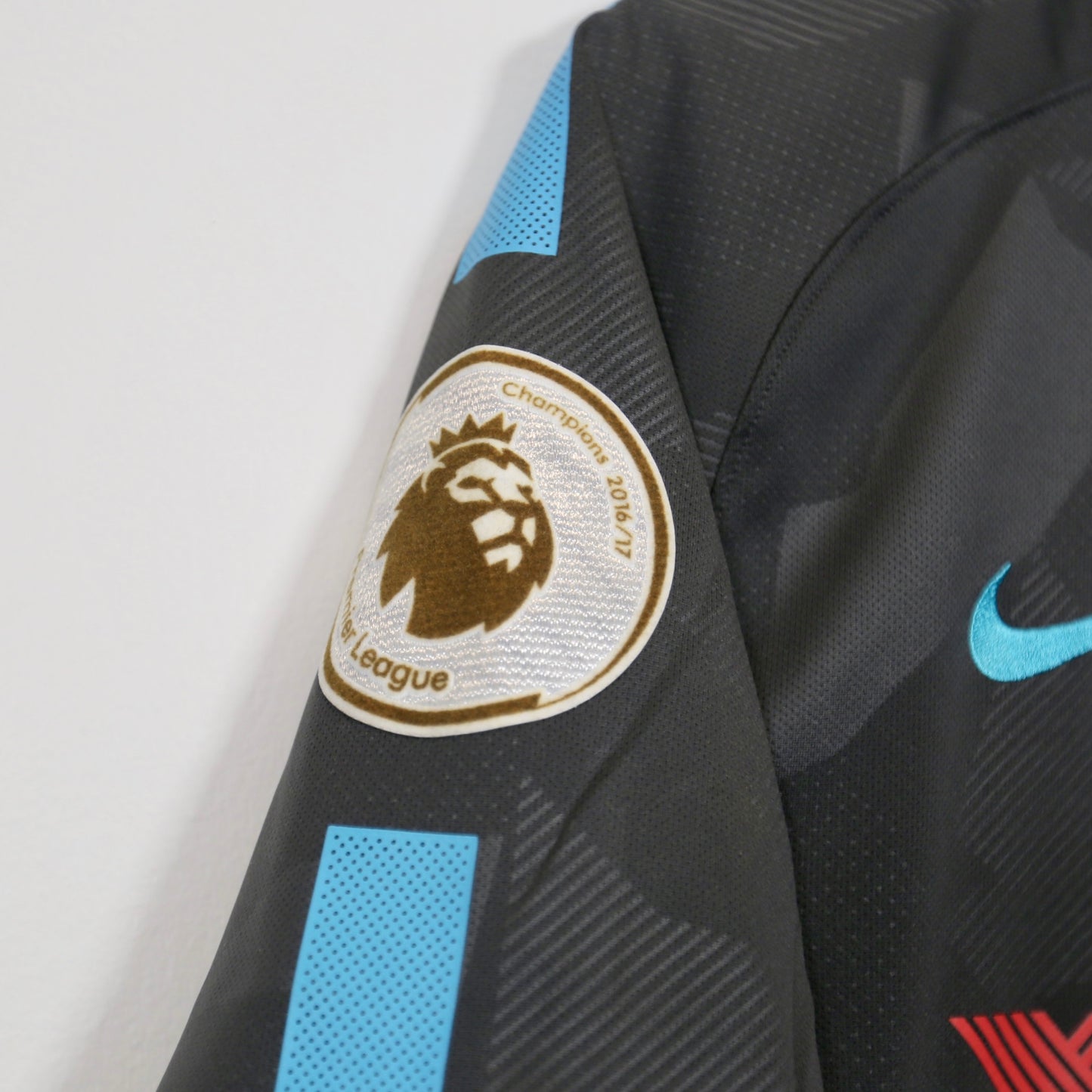 Chelsea 17/18 Third - Eden Hazard - Size L - Authentic Nike