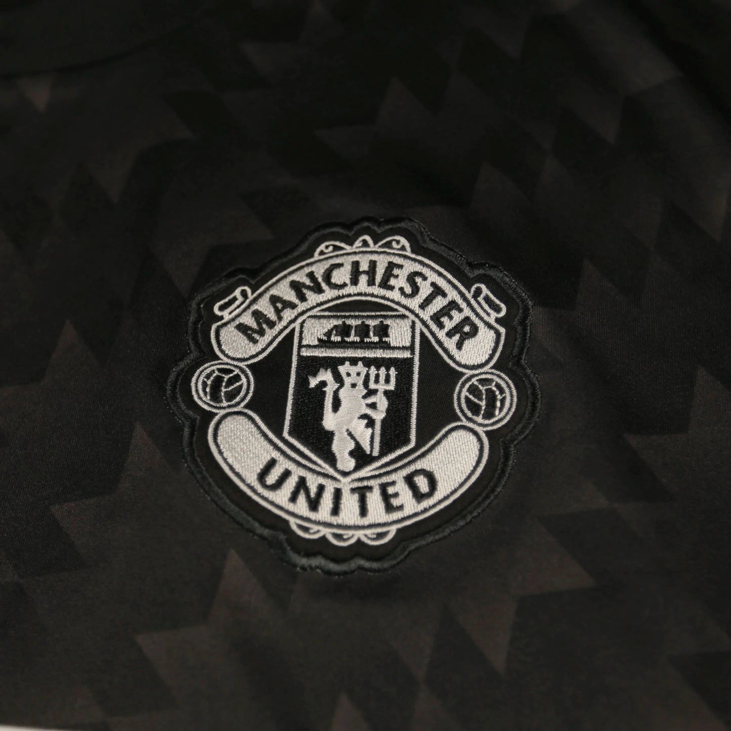 Manchester United 17/18 Away - Antonio Valencia - Size Men XL - Authentic Adidas
