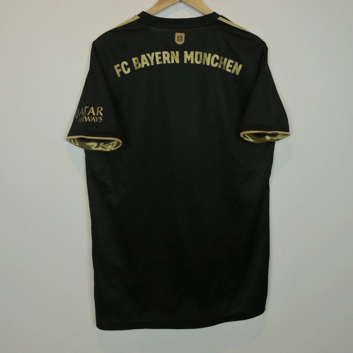 Bayern Munich 21/22 Away - Size M - Authentic Adidas