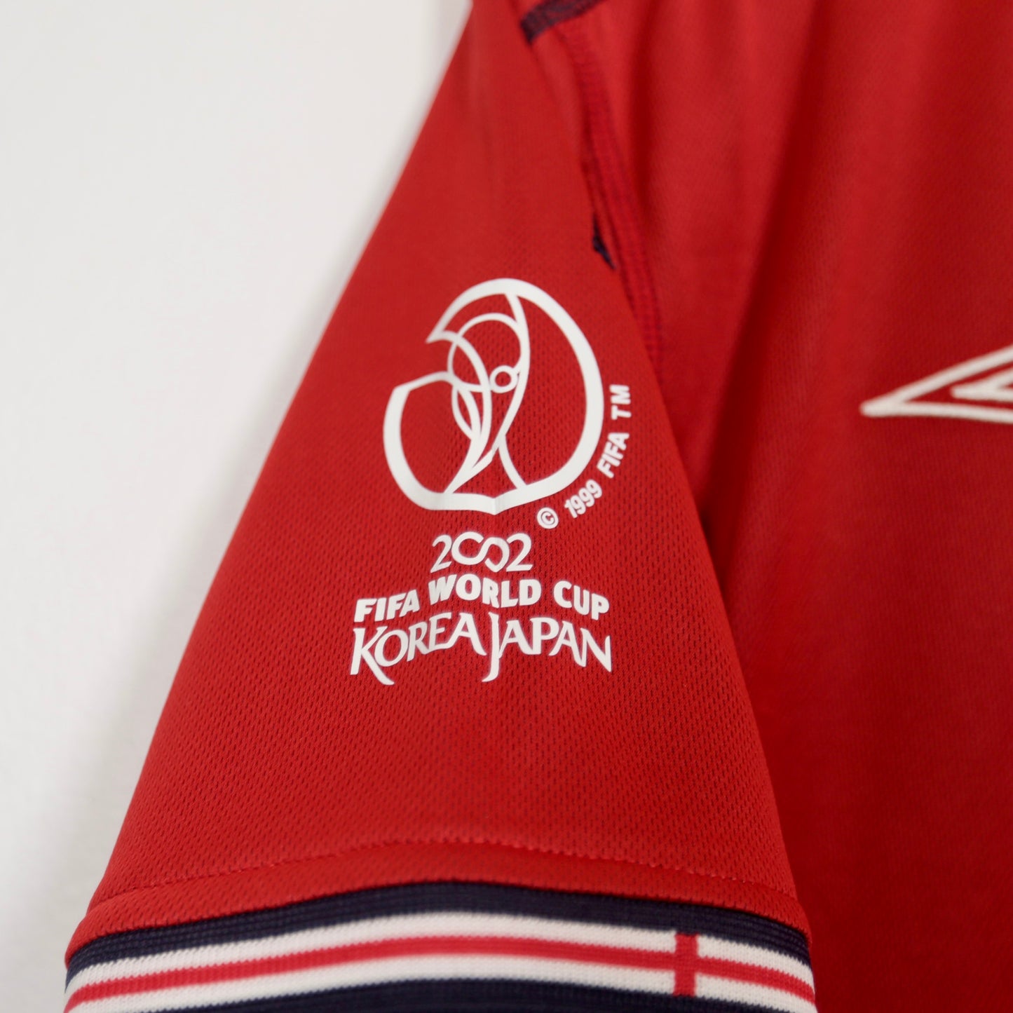 England 2002 Away - Reversible - David Beckham - Size M - Authentic Umbro