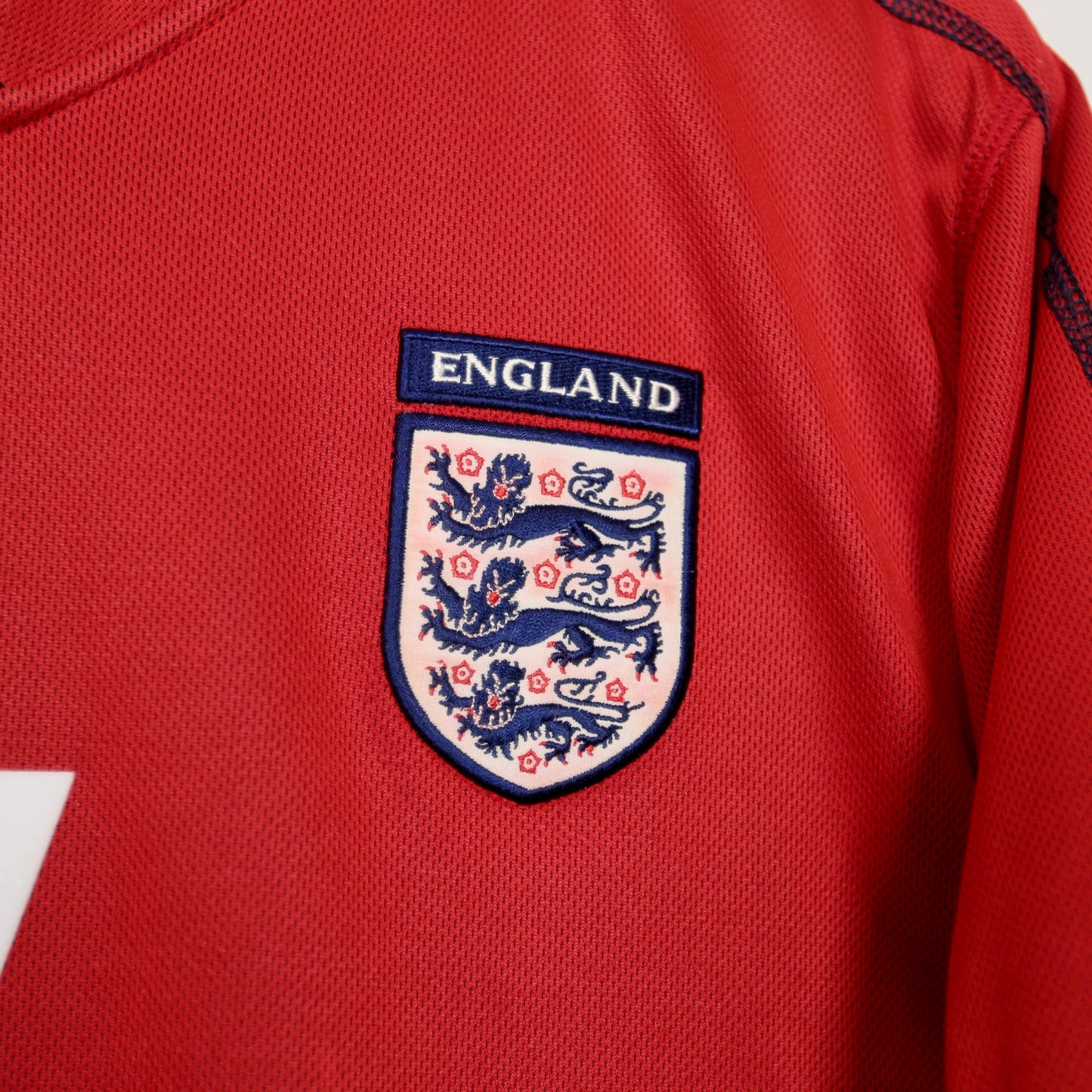 England 2002 Away - Reversible - David Beckham - Size M - Authentic Umbro