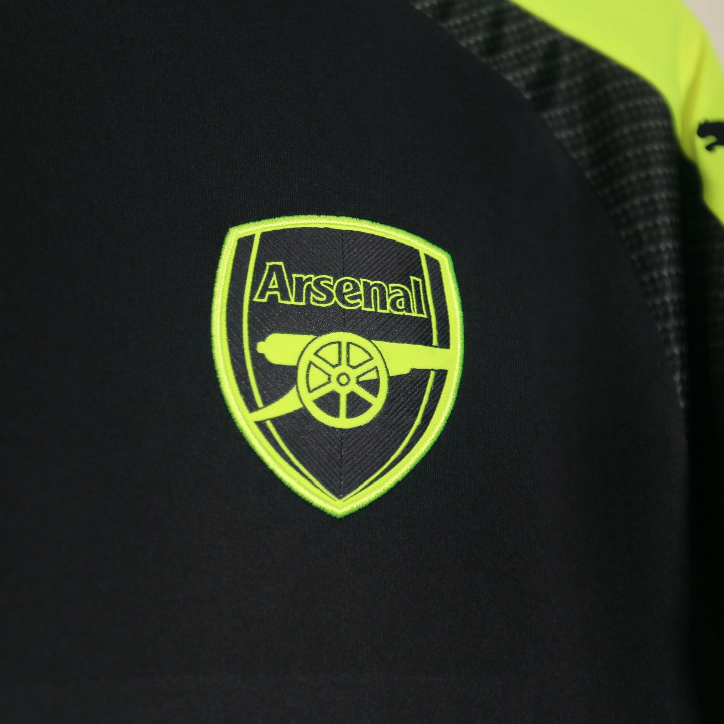 Arsenal 16/17 Third - Mesut Ozil - Size L - Authentic Puma