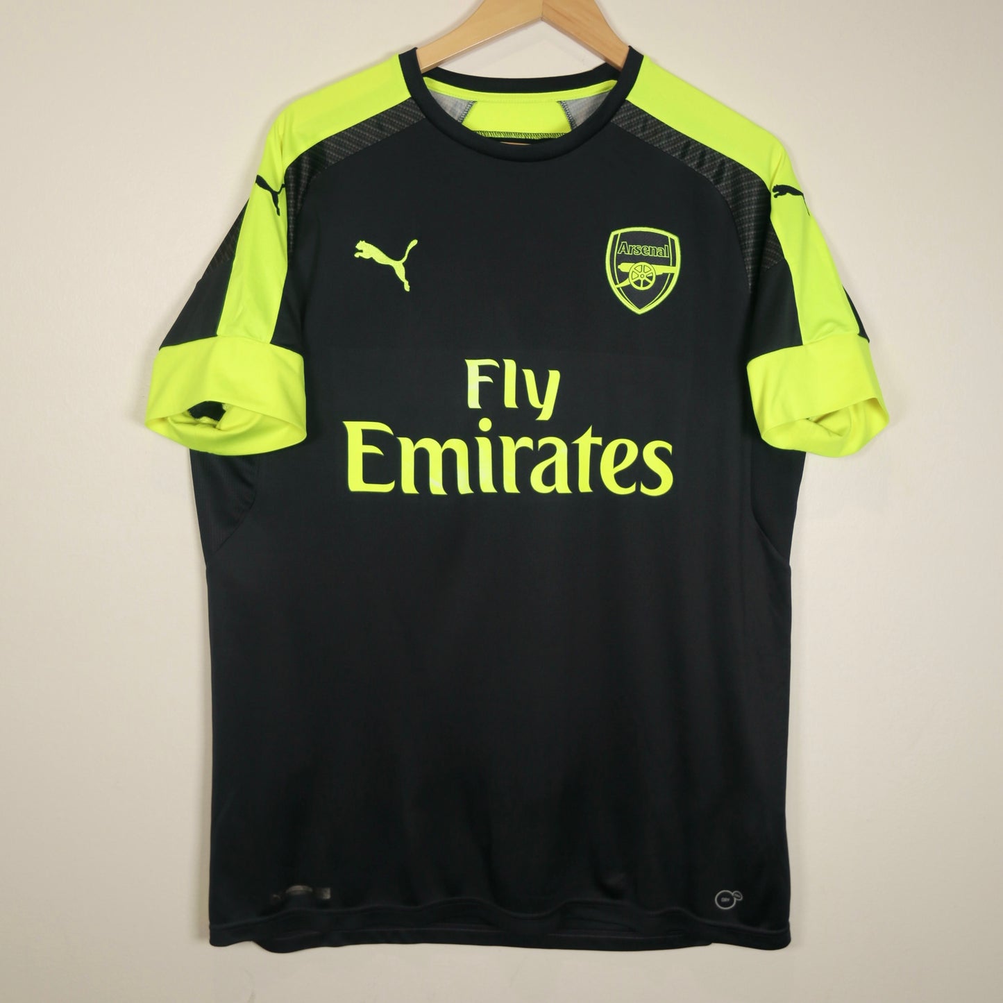 Arsenal 16/17 Third - Mesut Ozil - Size L - Authentic Puma