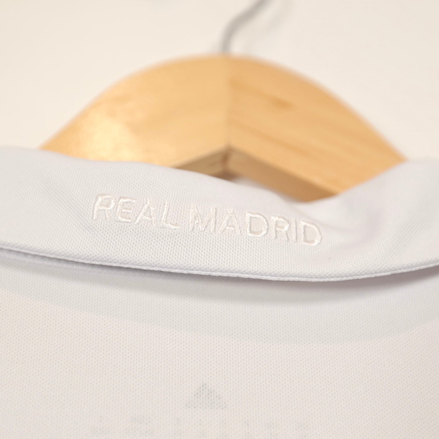 Real Madrid 16/17 Home - Cristiano Ronaldo - Size XL - Authentic Adidas