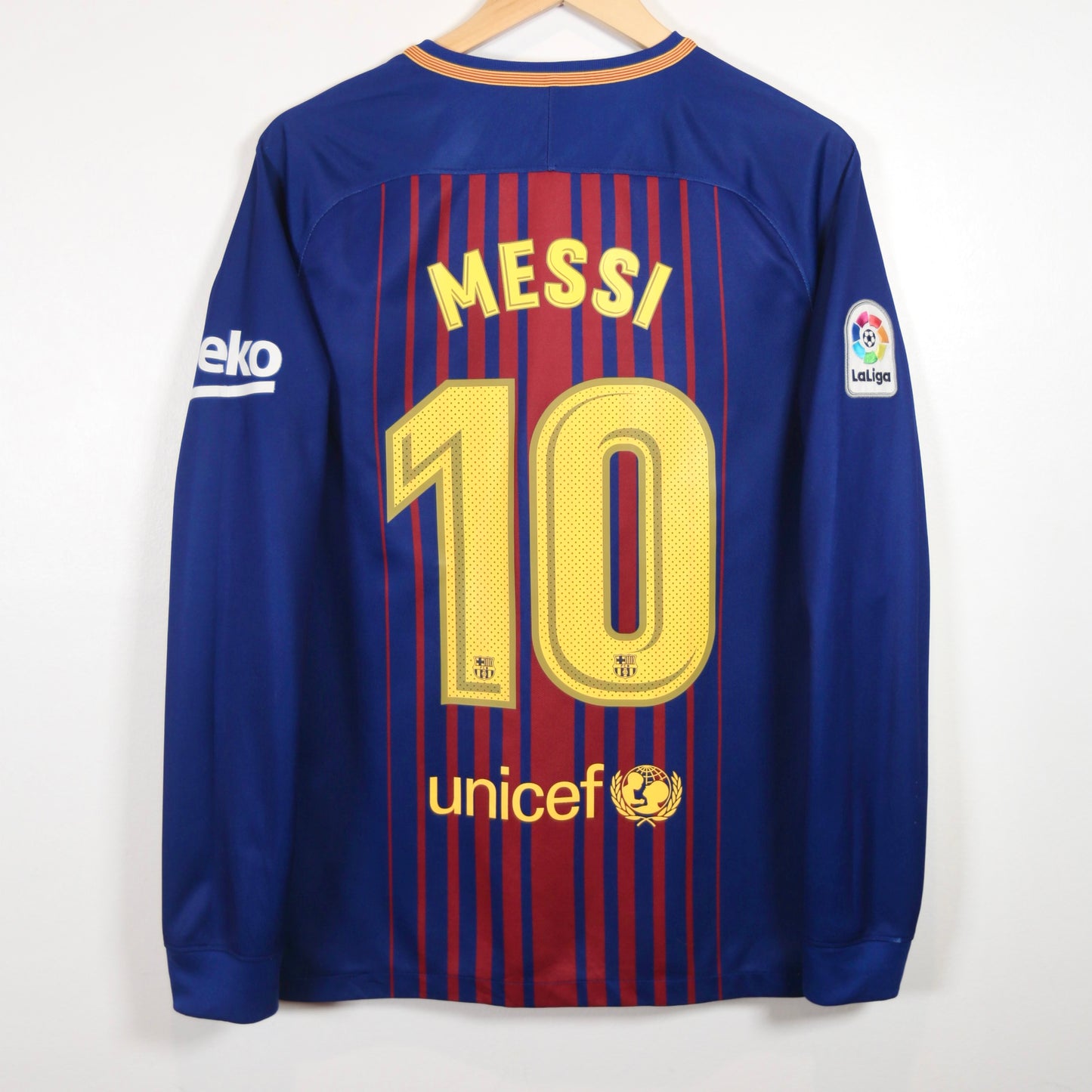 Barcelona 17/18 Home - Lionel Messi - Long Sleeve - Size M - Authentic Nike