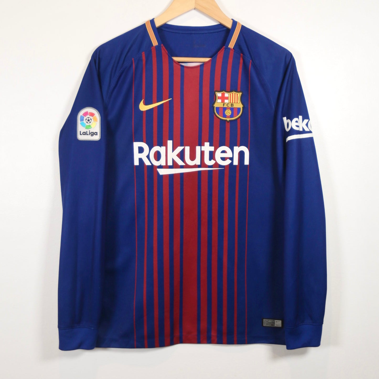 Barcelona 17/18 Home - Lionel Messi - Long Sleeve - Size M - Authentic Nike