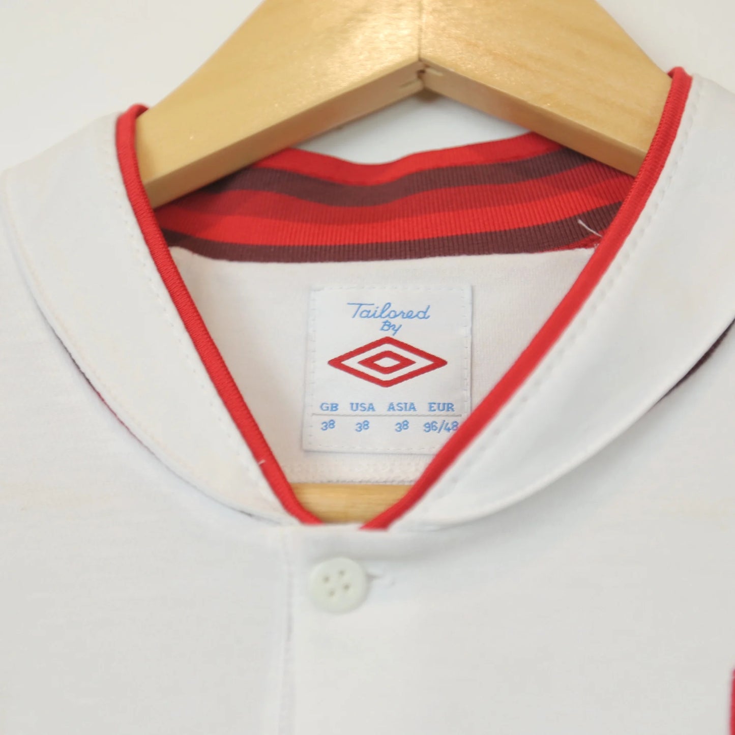 England 2010 Home - Gerrard - Size M - Authentic Umbro