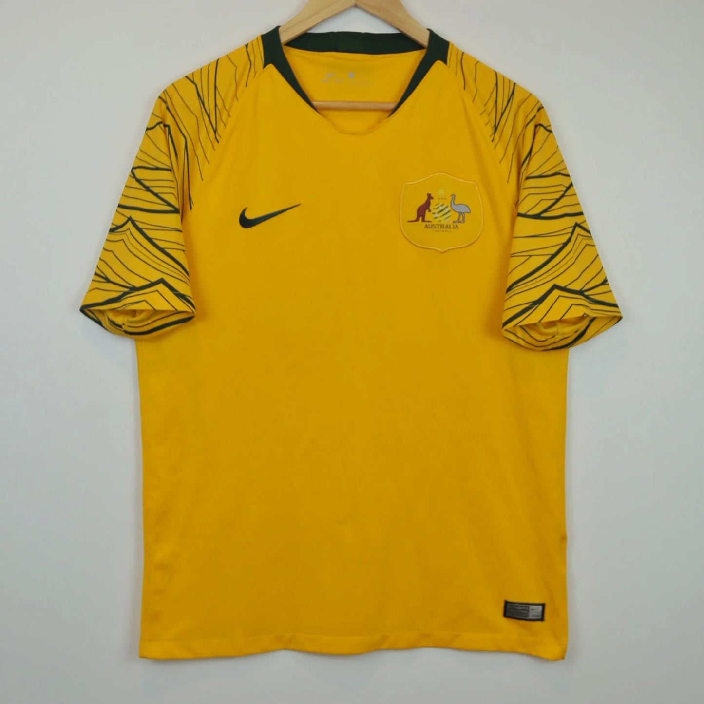 Australia 2018 Home - Size M - Authentic Nike