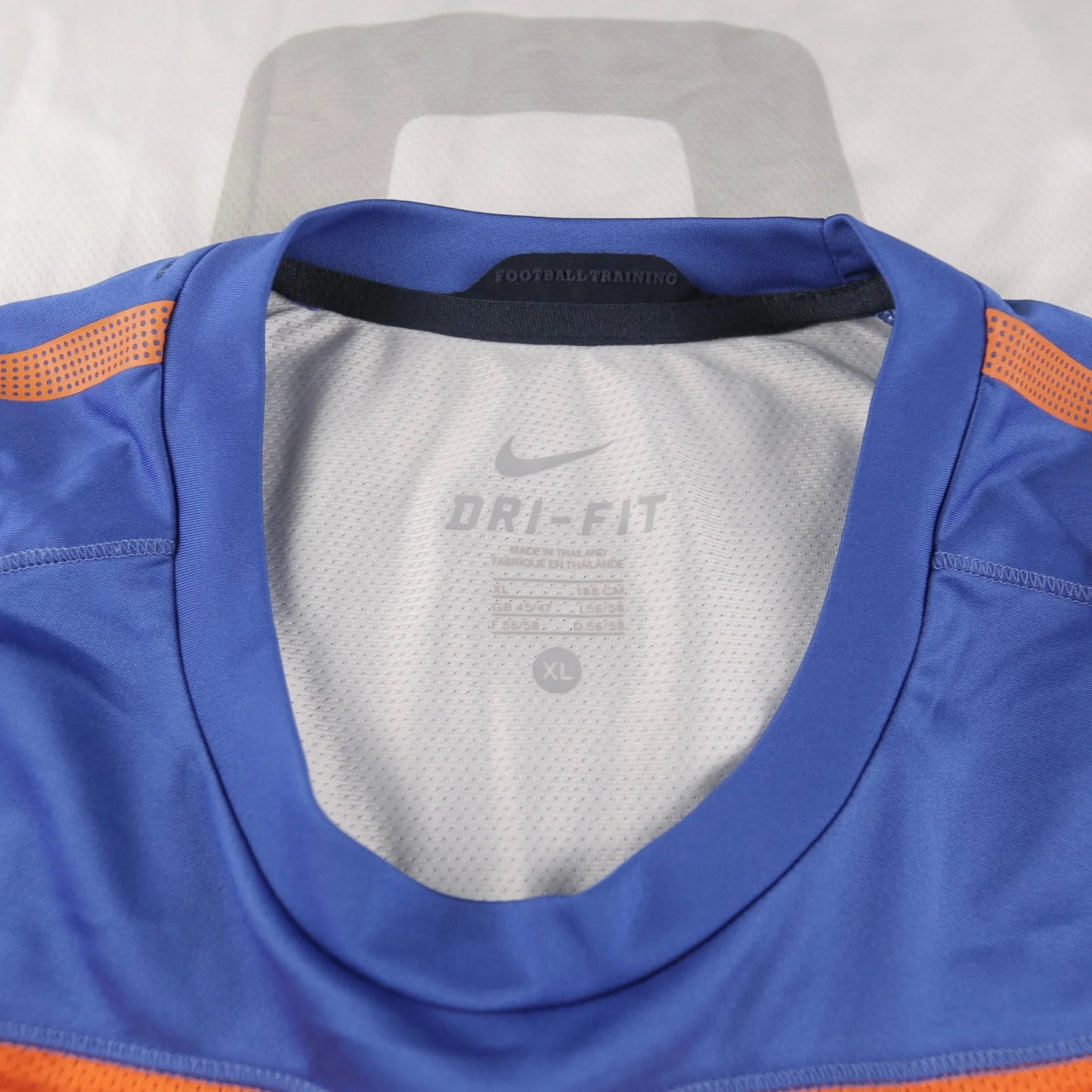 Netherlands 2010 Training - Size Men XL - Authentic Nike