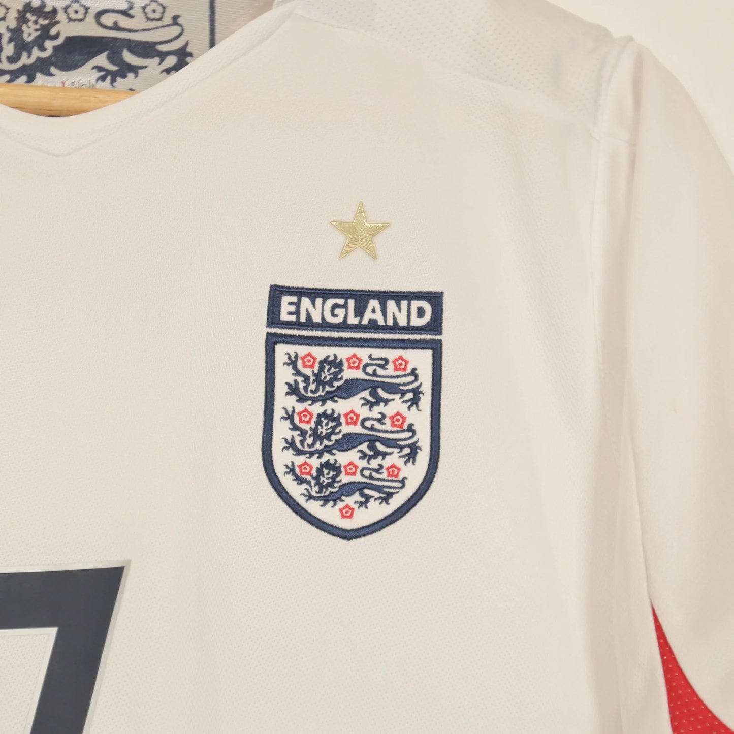 England 2006 Home - David Beckham - Size M - Authentic Umbro