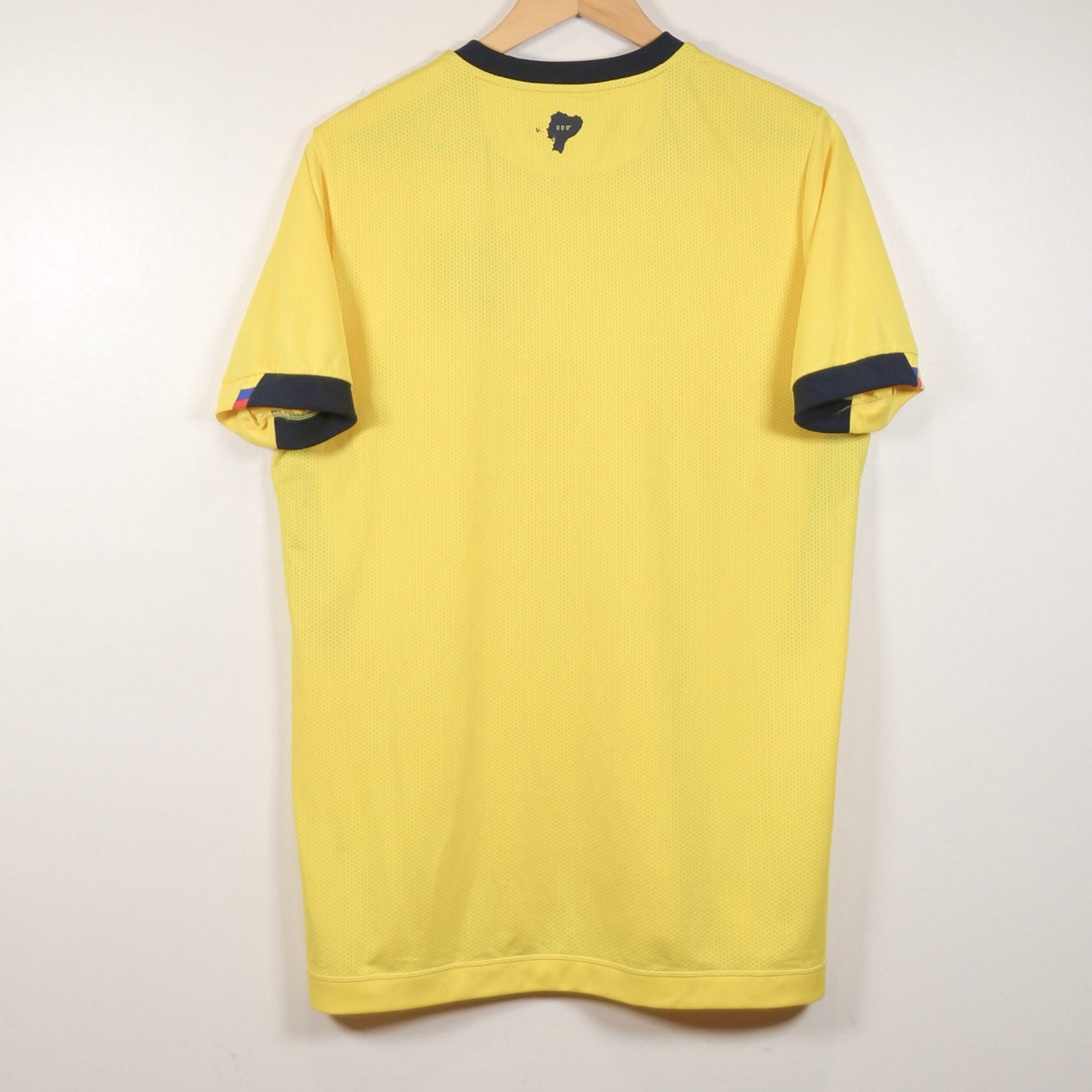 Ecuador 2022 Home - Size M