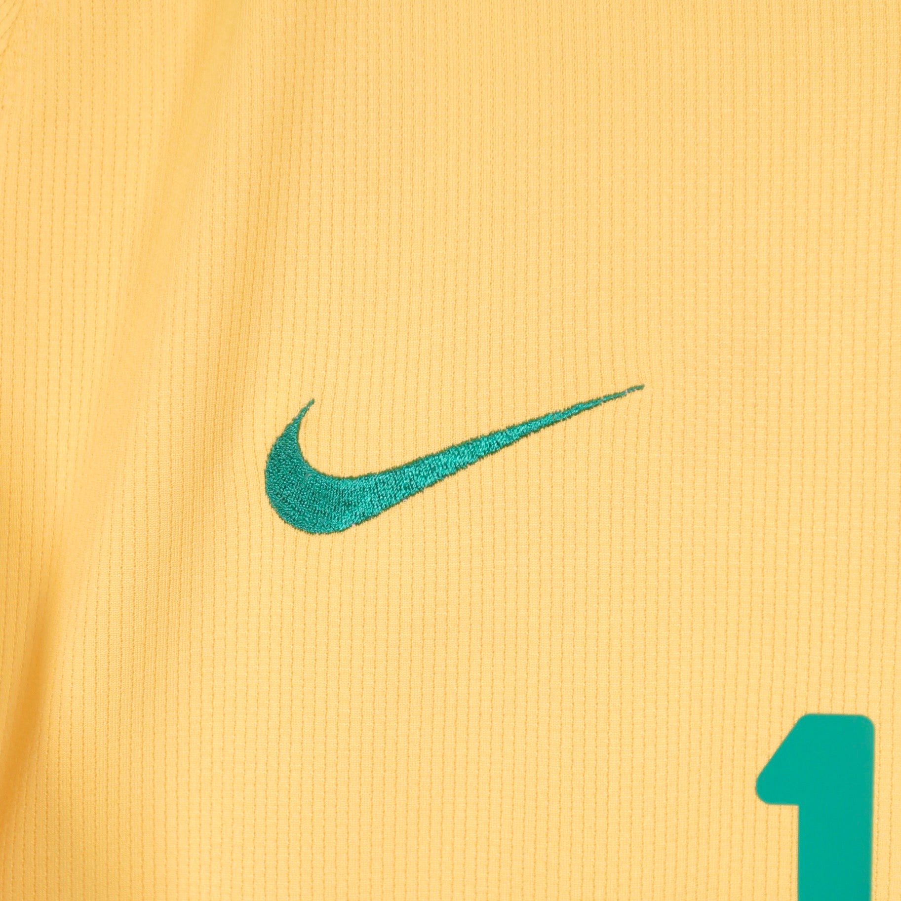 Brazil 2008 Home - Ronaldinho - Size L