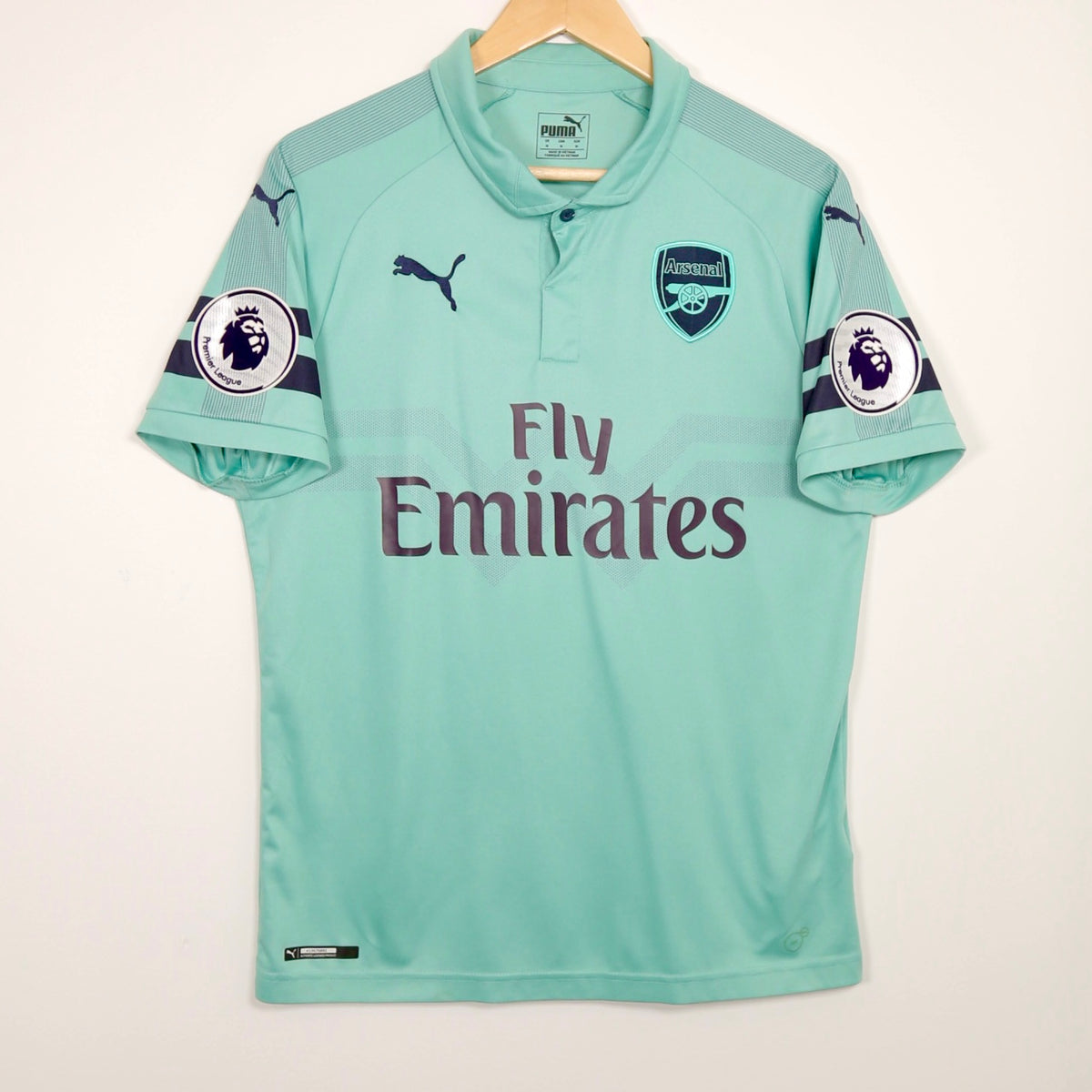 Arsenal 18/19 Third - Ozil - Size M