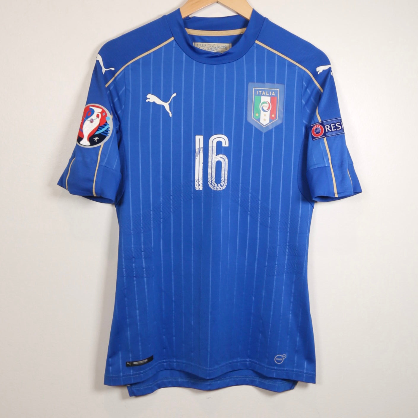 Italy 2016 Home - Player Version - De Rossi - Size M (Fits like S)