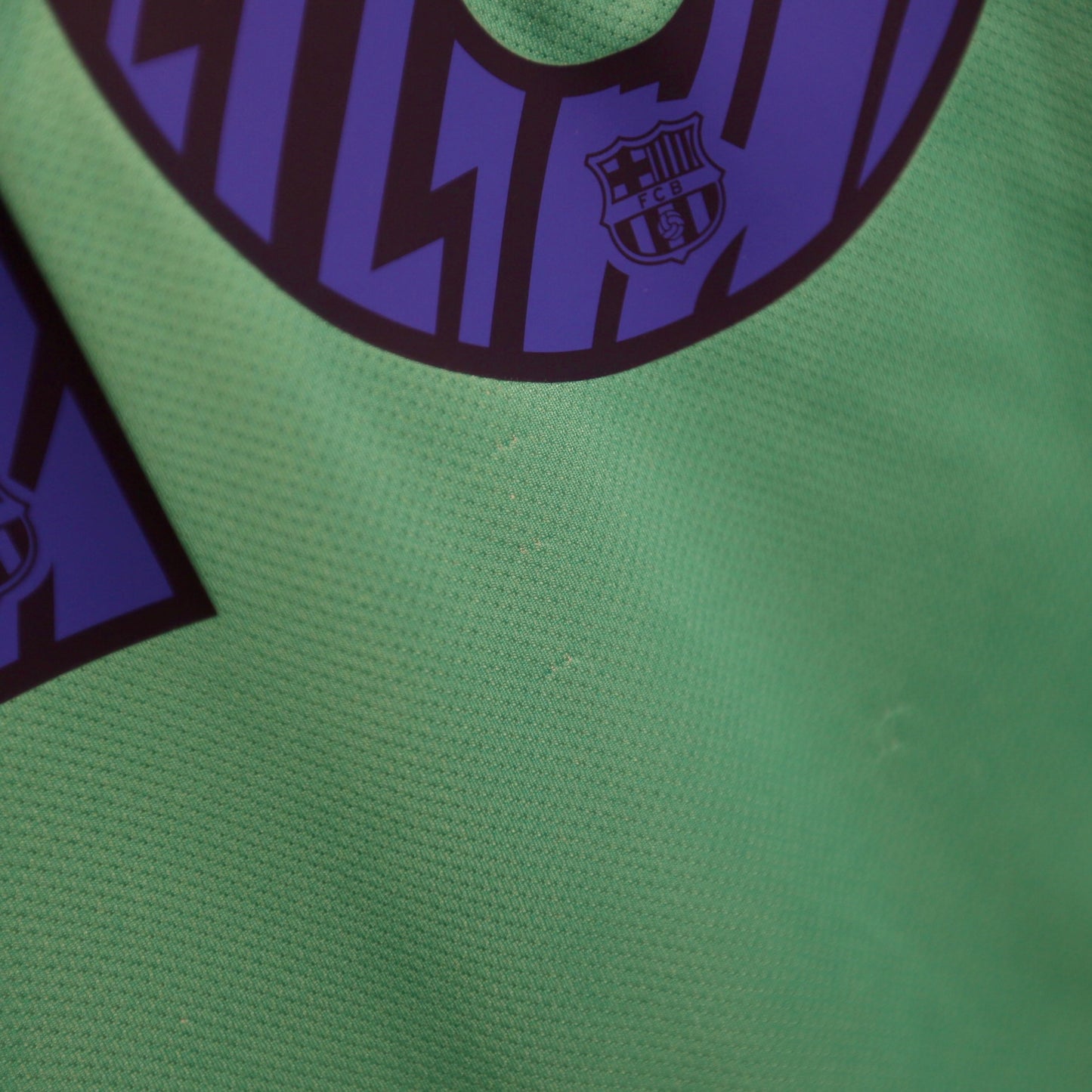 Barcelona 10/11 Away - Lionel Messi - Size XL - Authentic Nike