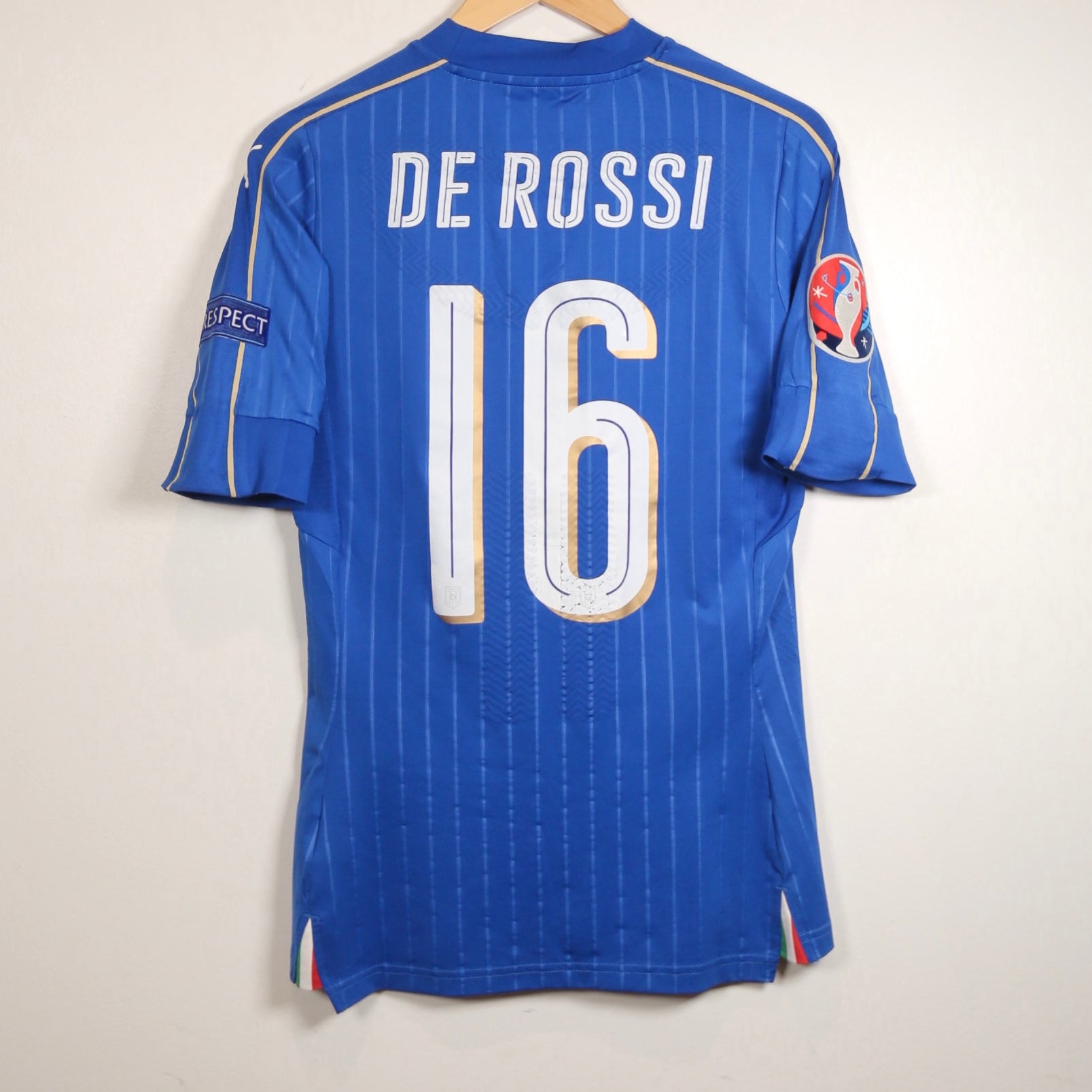Italy 2016 Home - Player Version - De Rossi - Size M (Fits like S)