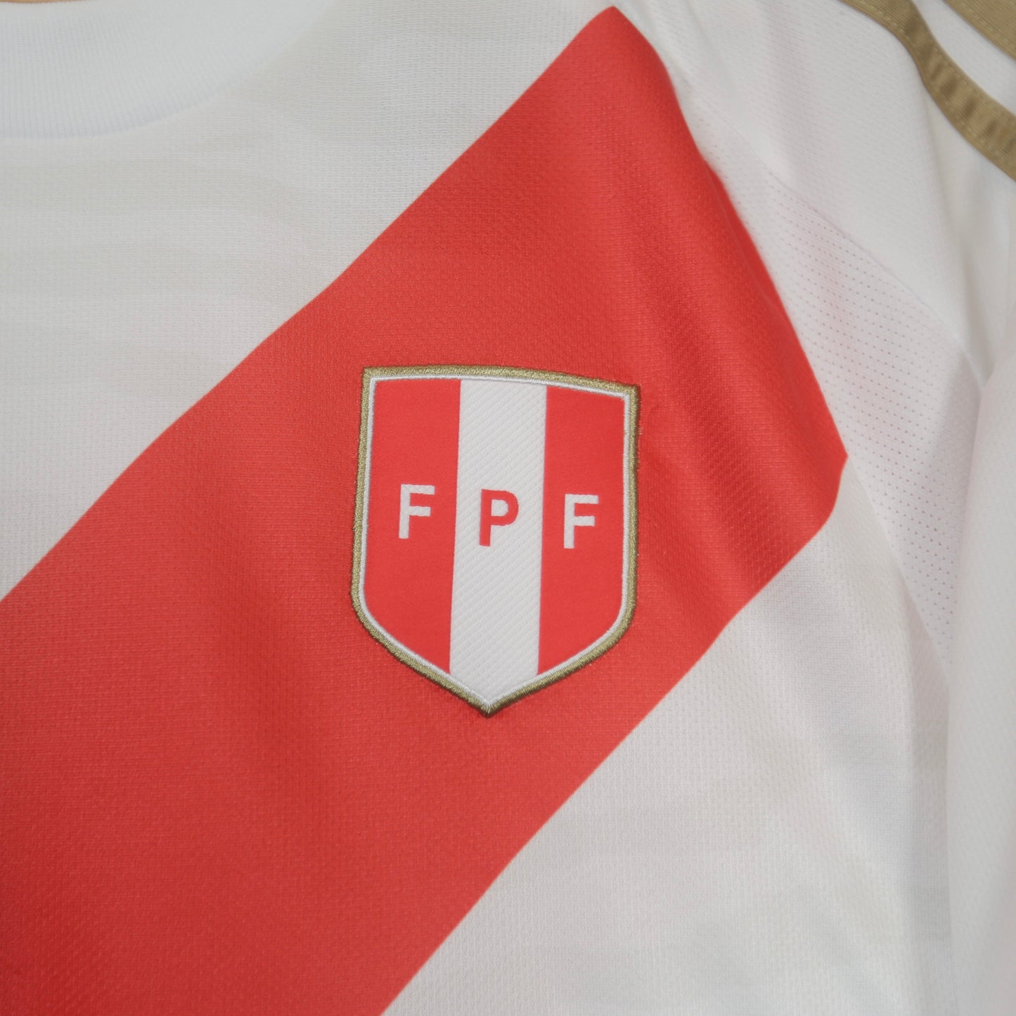 Peru 2024 Home - BNWT - Size M - Authentic Adidas