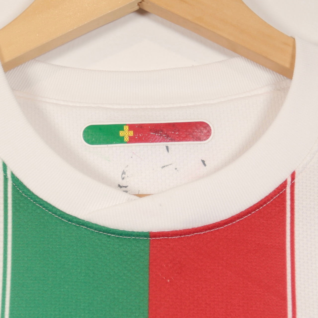 Portugal 2010 Away - Size M