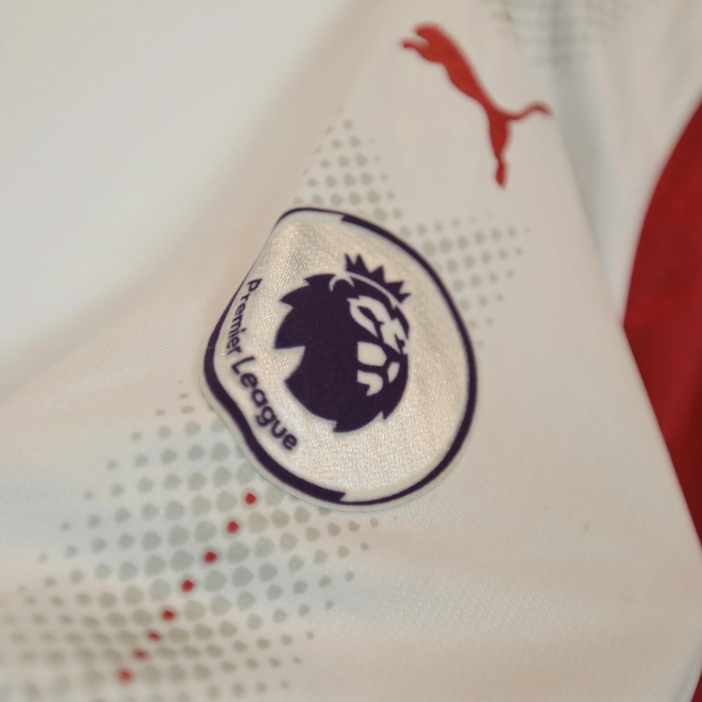 Arsenal 17/18 Home - Ozil - Size M - Authentic Puma
