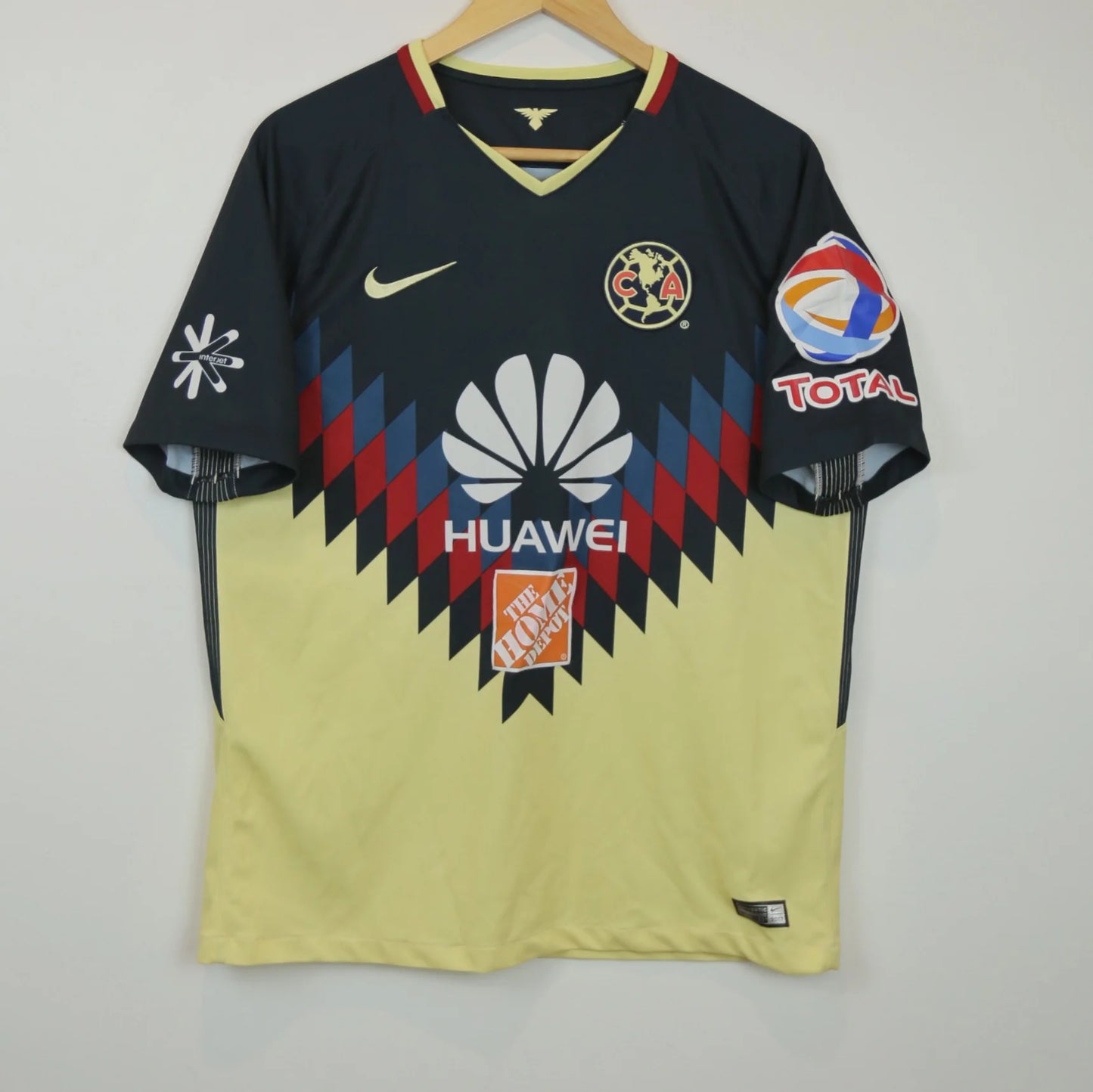 Club America 17/18 Home - Size L - Authentic Nike