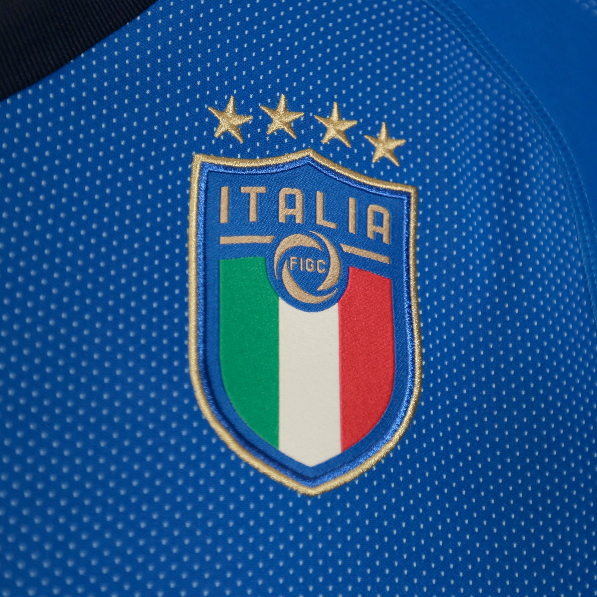 Italy 2018 Home - Long Sleeves - Gianluigi Buffon - Size M - Authentic Puma