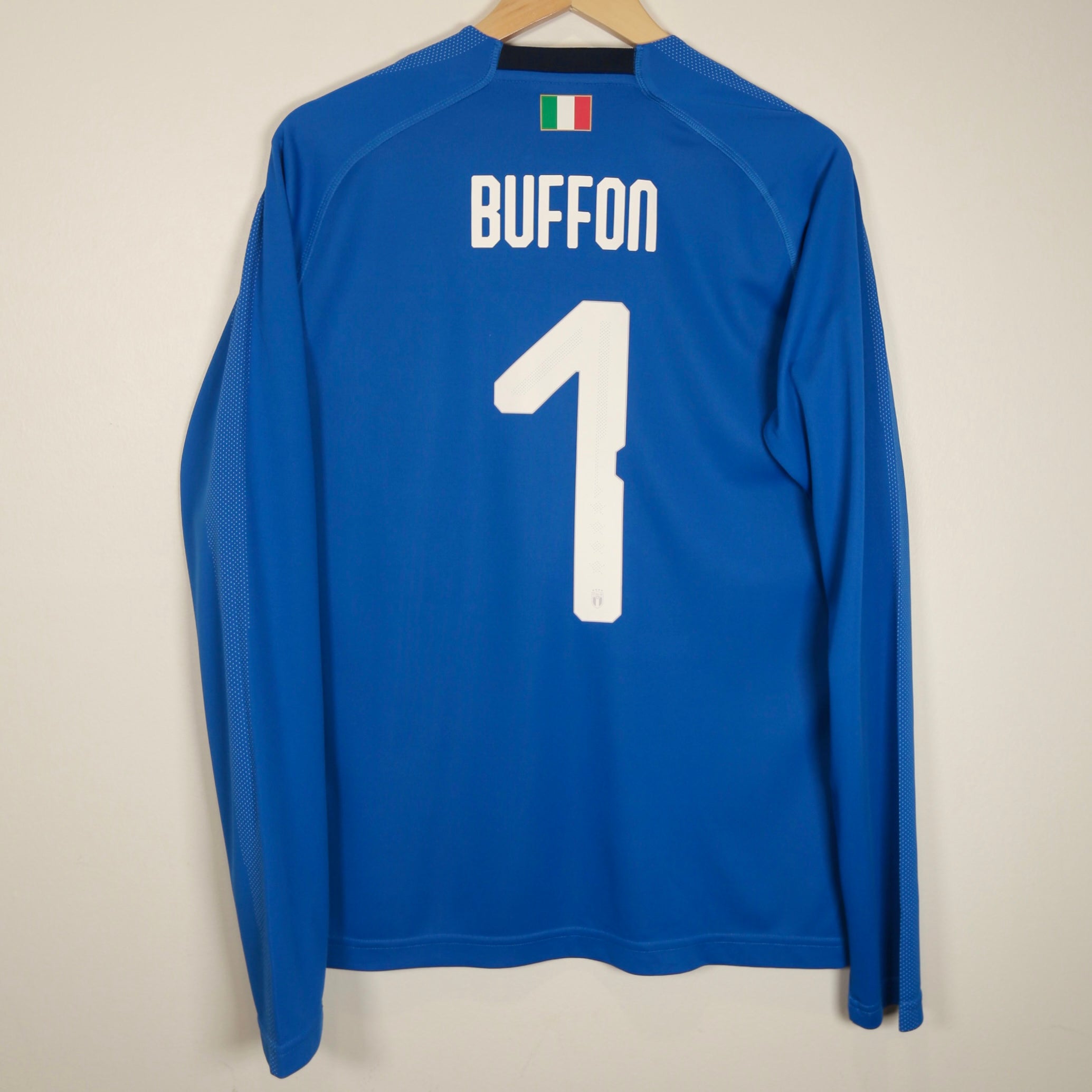 Italy 2018 Home - Long Sleeves - Gianluigi Buffon - Size M - Authentic Puma