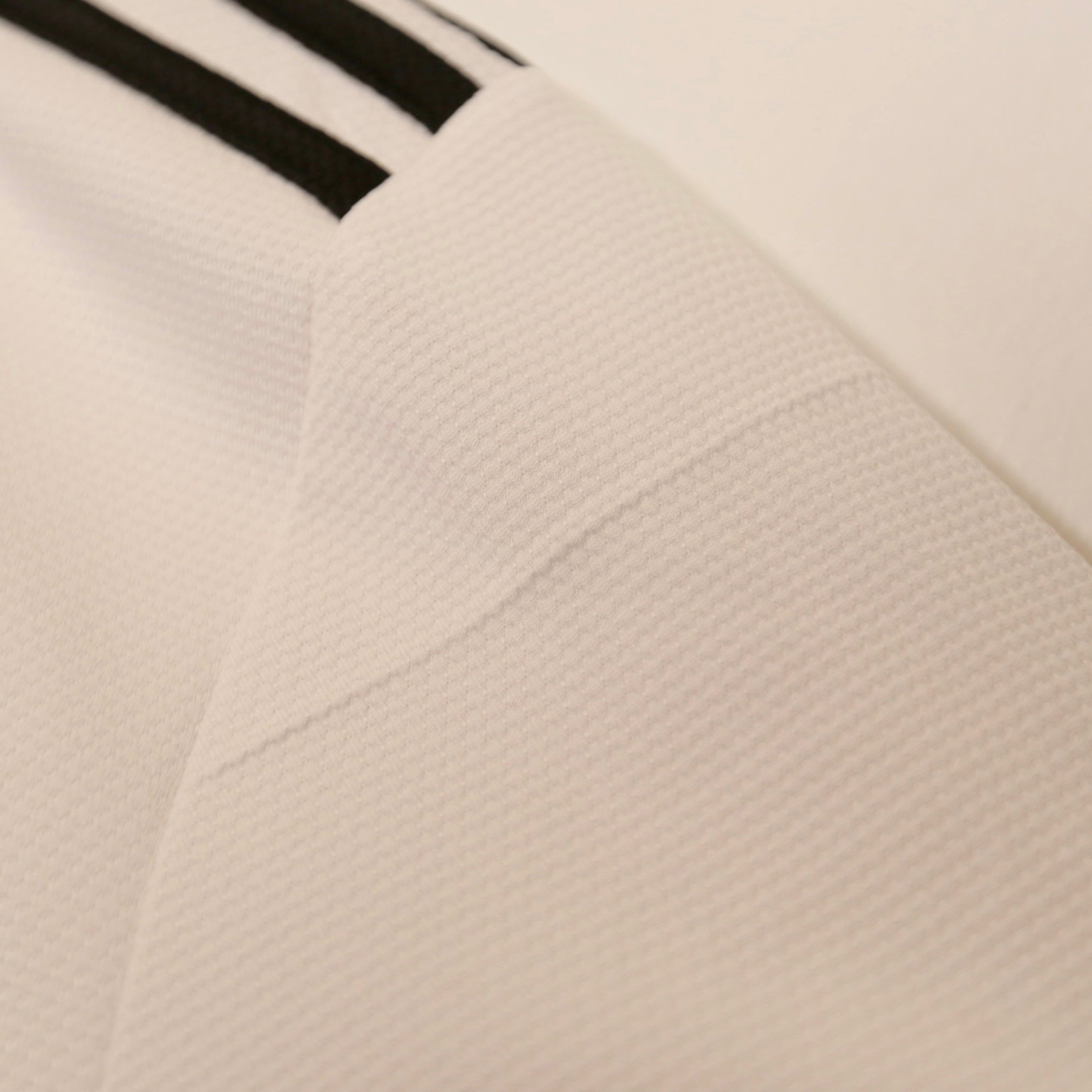 Real Madrid 18/19 Home - Karim Benzema - Size M - Authentic Adidas