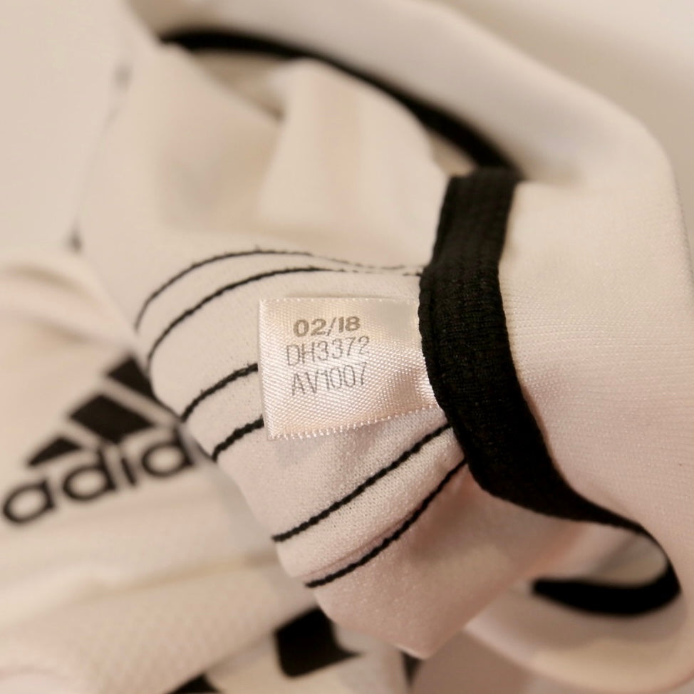 Real Madrid 18/19 Home - Karim Benzema - Size M - Authentic Adidas