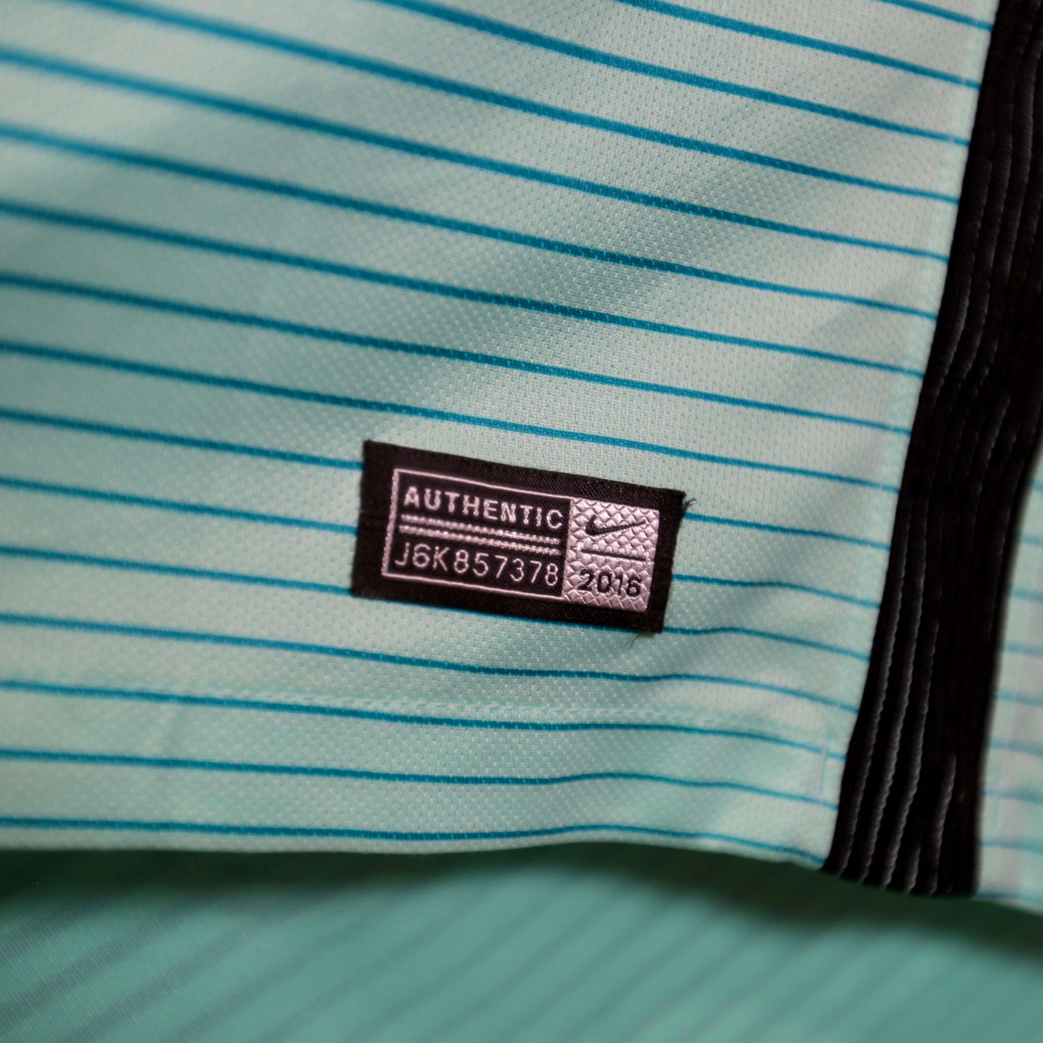 Barcelona 16/17 Third – Nike - Luis Suarez - Size L