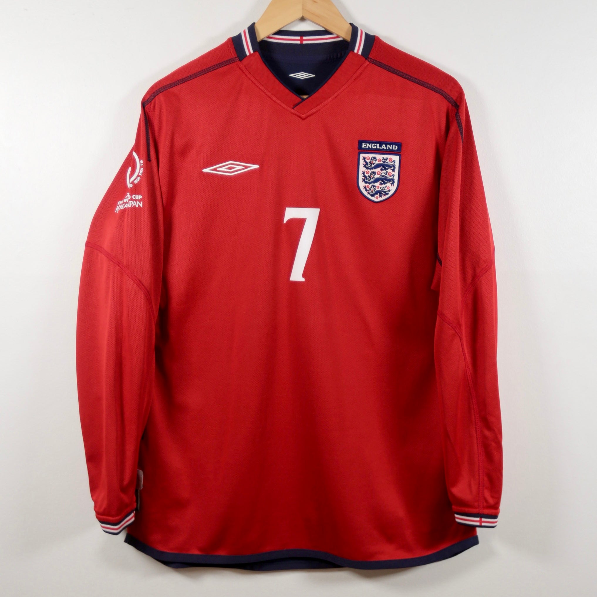 England 2002 Away – Umbro - David Beckham | Size M | Long Sleeve | Reversible