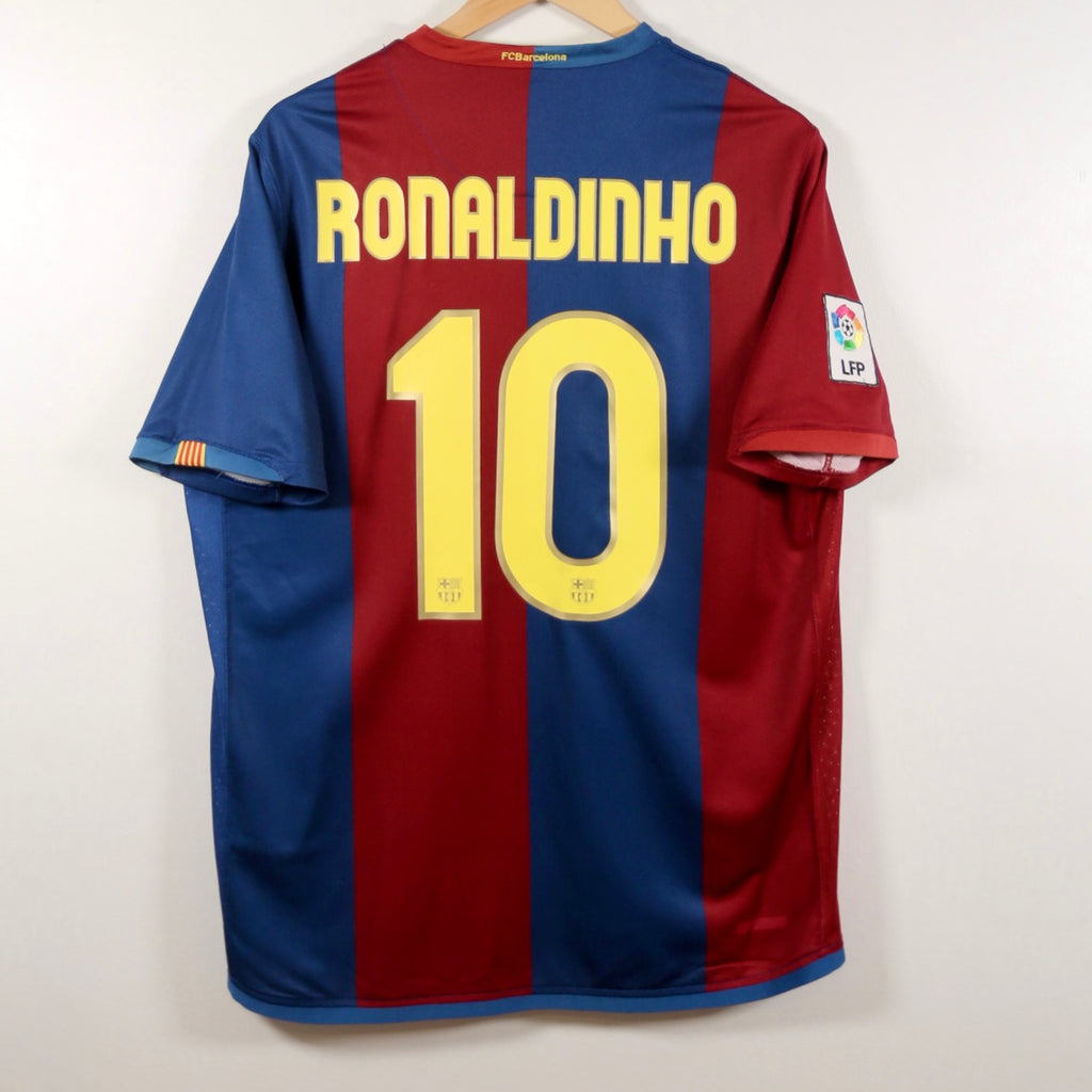 Barcelona 06/07 Home - Nike - Ronaldinho - Size L