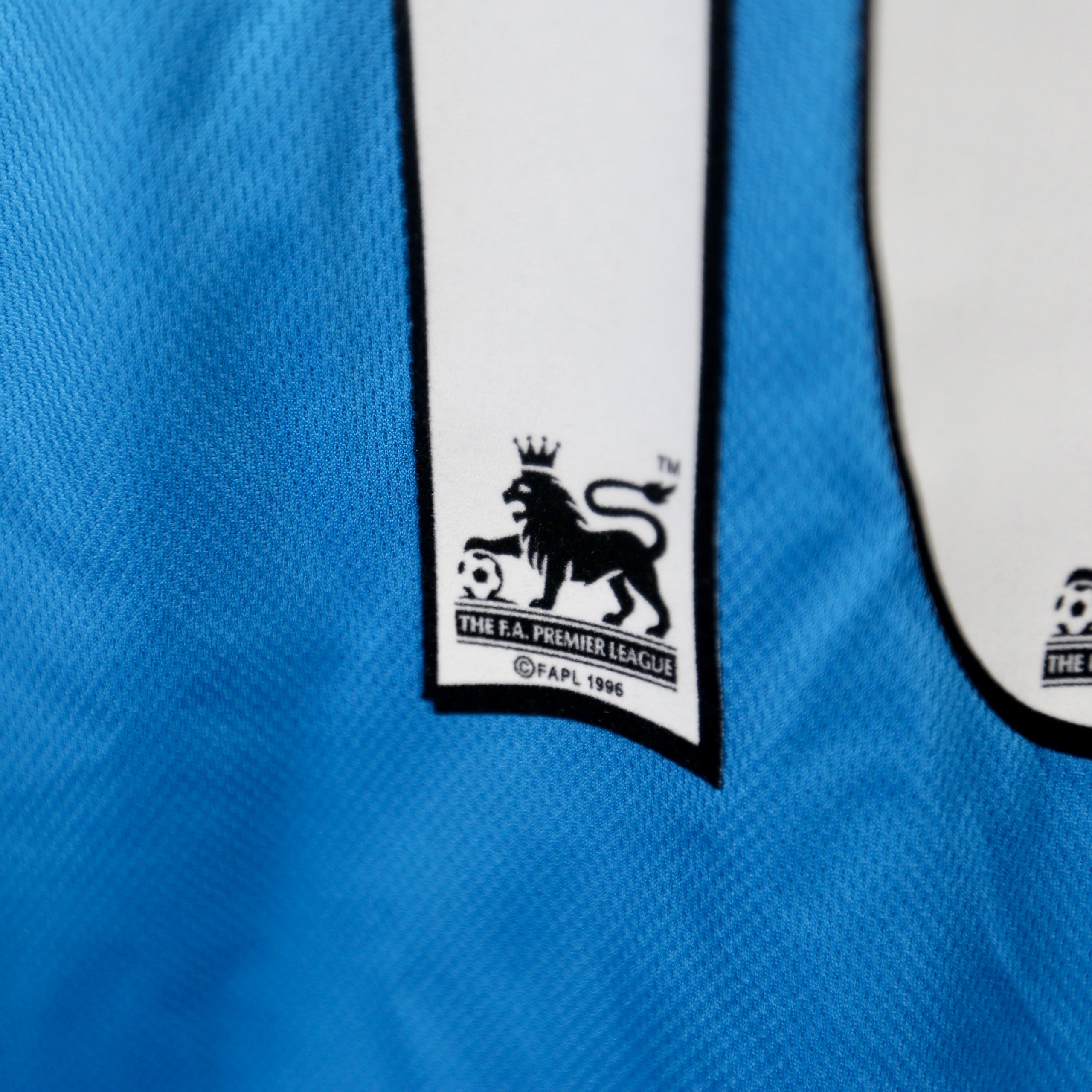 Manchester City 01/02 Home – Le Coq Sportif - Shaun Goater | Size L