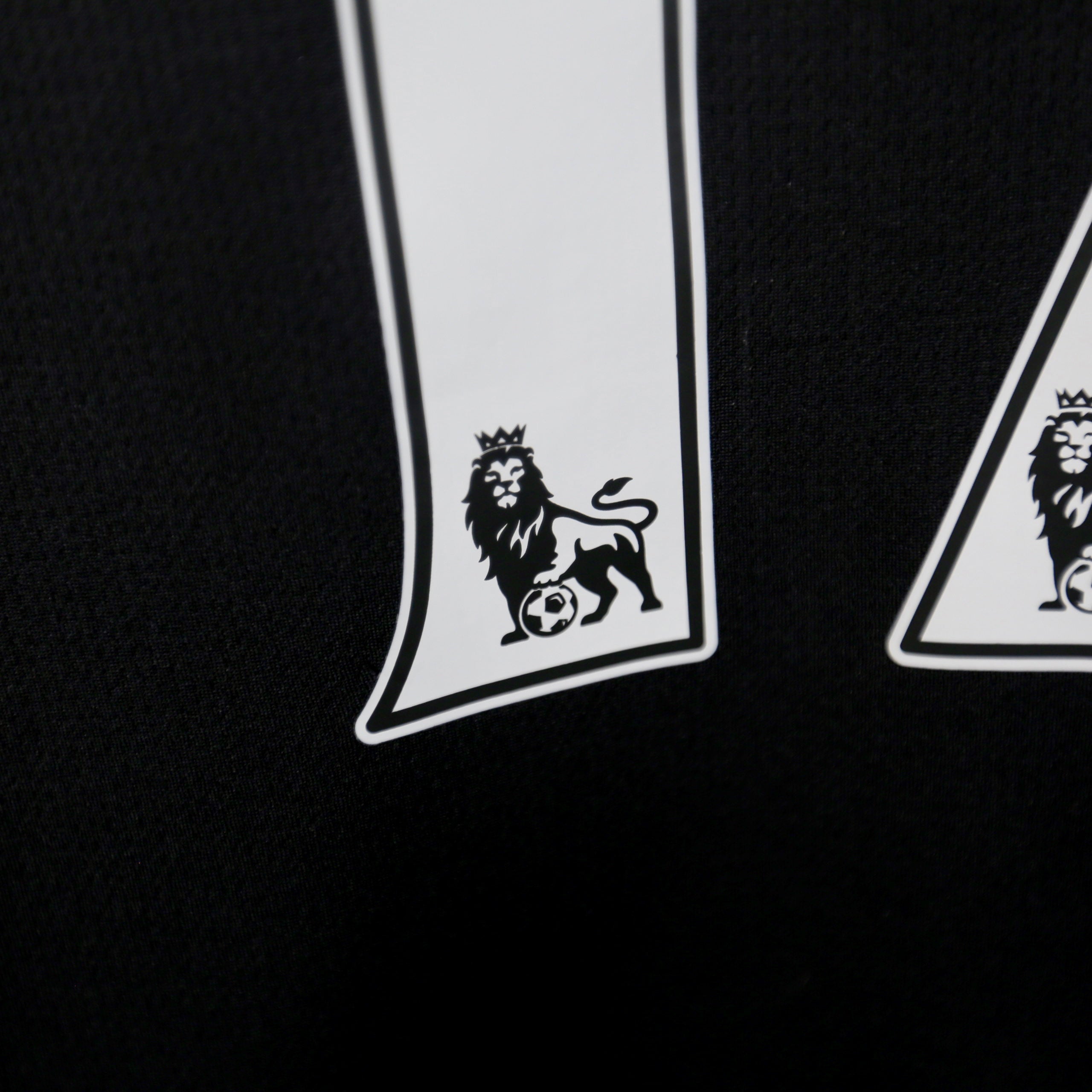 Arsenal 15/16 Third - Puma - Alexis Sanchez | Size M | Long Sleeve