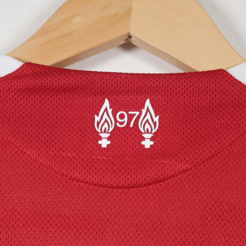 Liverpool 25/26 Home - Virgil van Dijk - Size XL - BNWT - PV