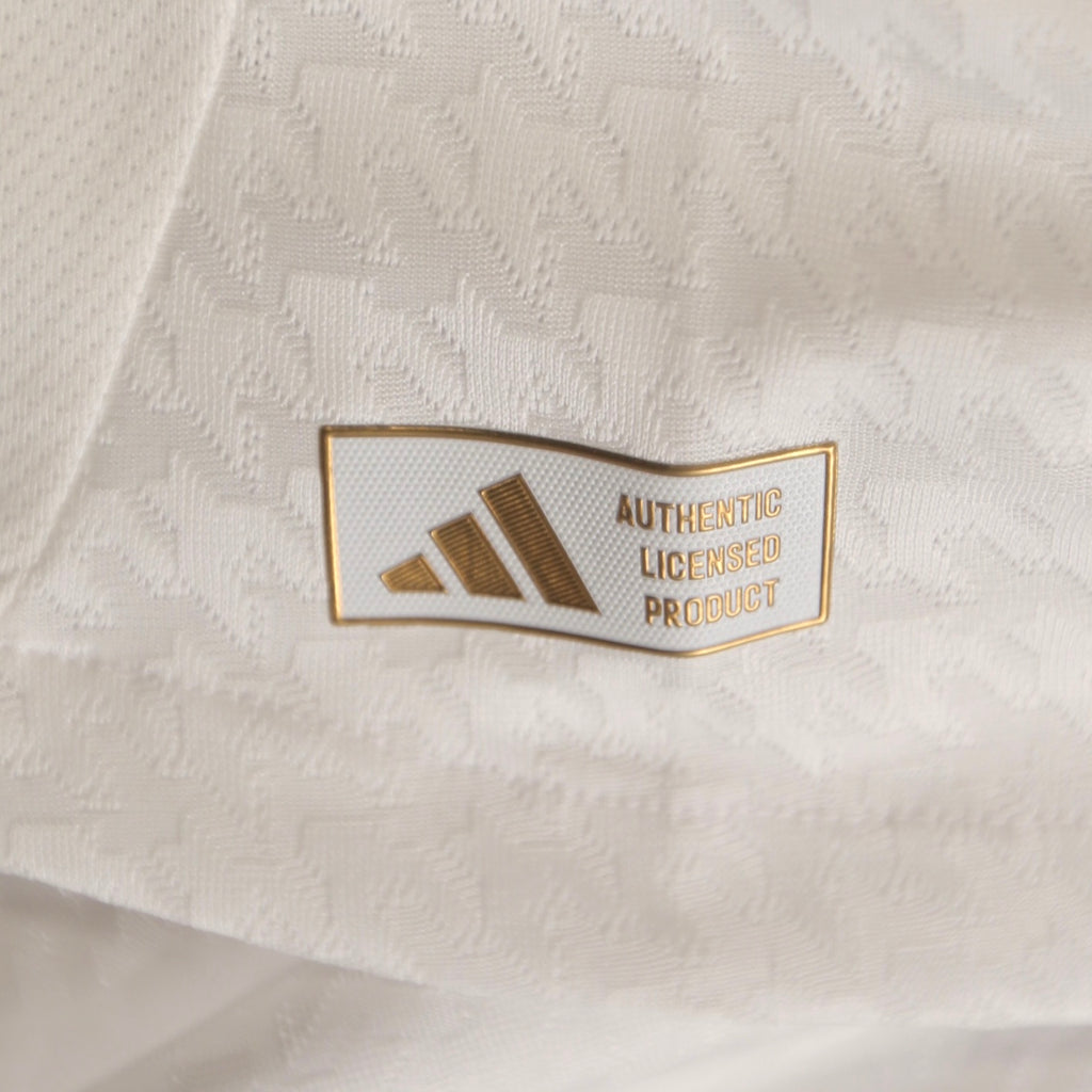 Real Madrid 24/25 Home - Modric - Size M - BNWT