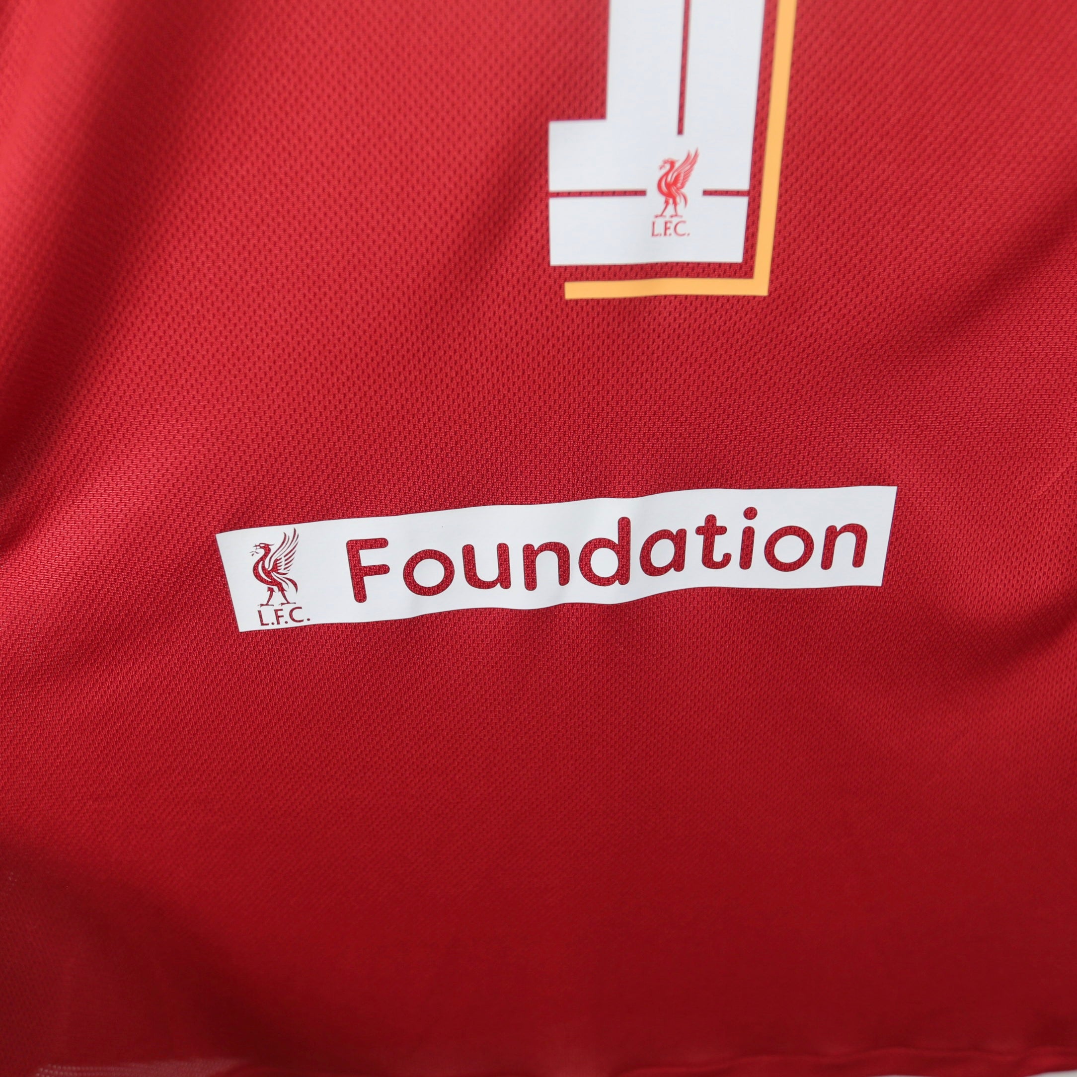 Liverpool 25/26 Home - Virgil van Dijk - Size XL - BNWT - PV