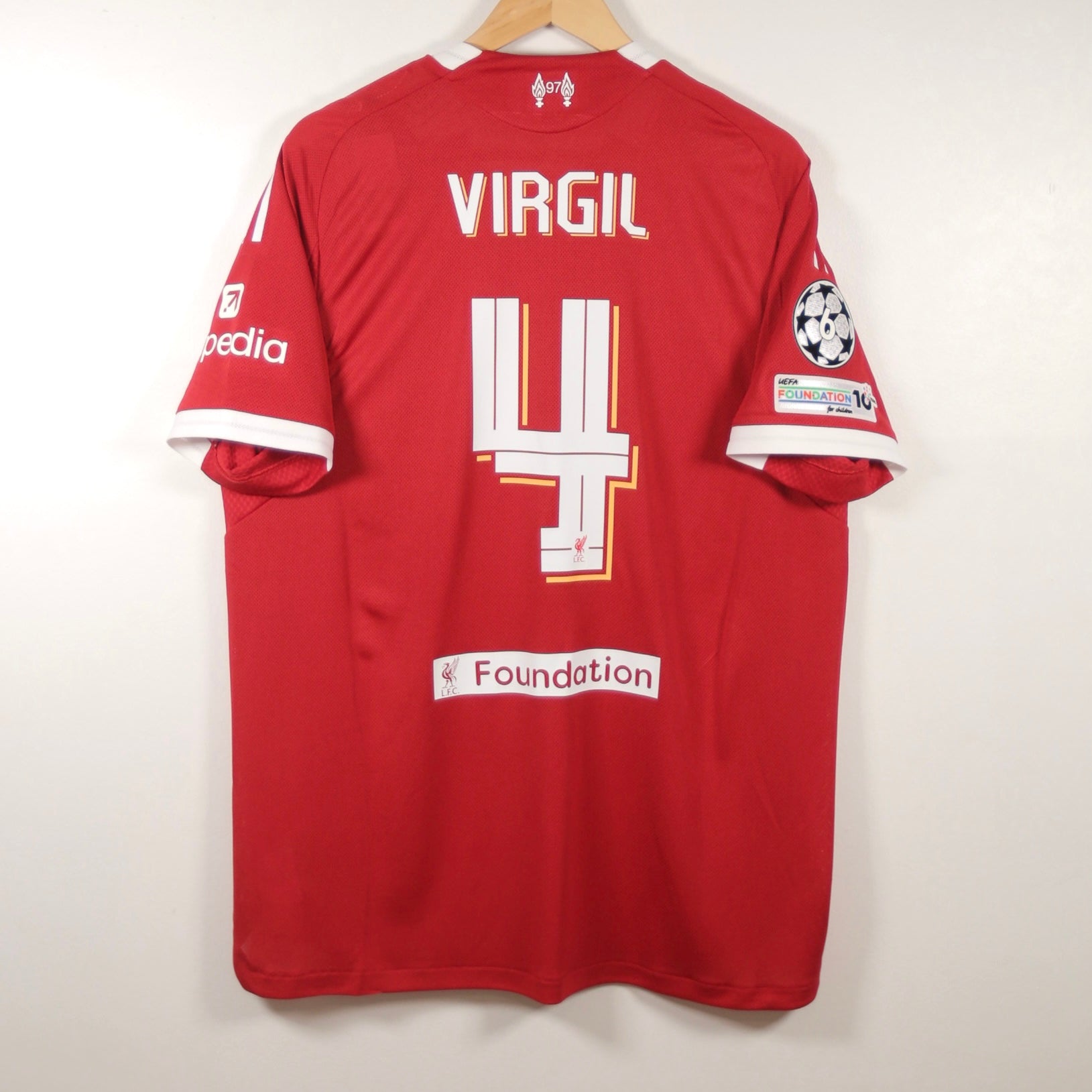 Liverpool 25/26 Home - Virgil van Dijk - Size XL - BNWT - PV