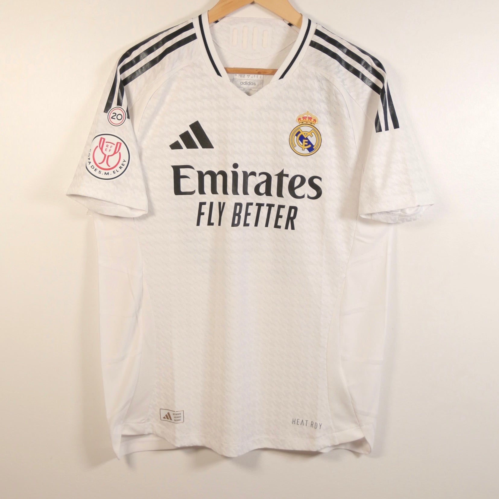 Real Madrid 24/25 Home - Modric - Size M - BNWT