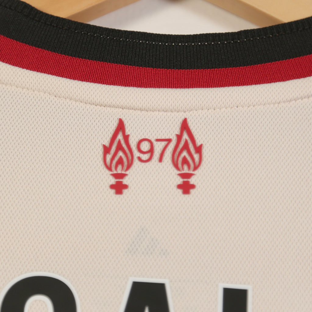Liverpool 25/26 Away - Salah - Size L - BNWT