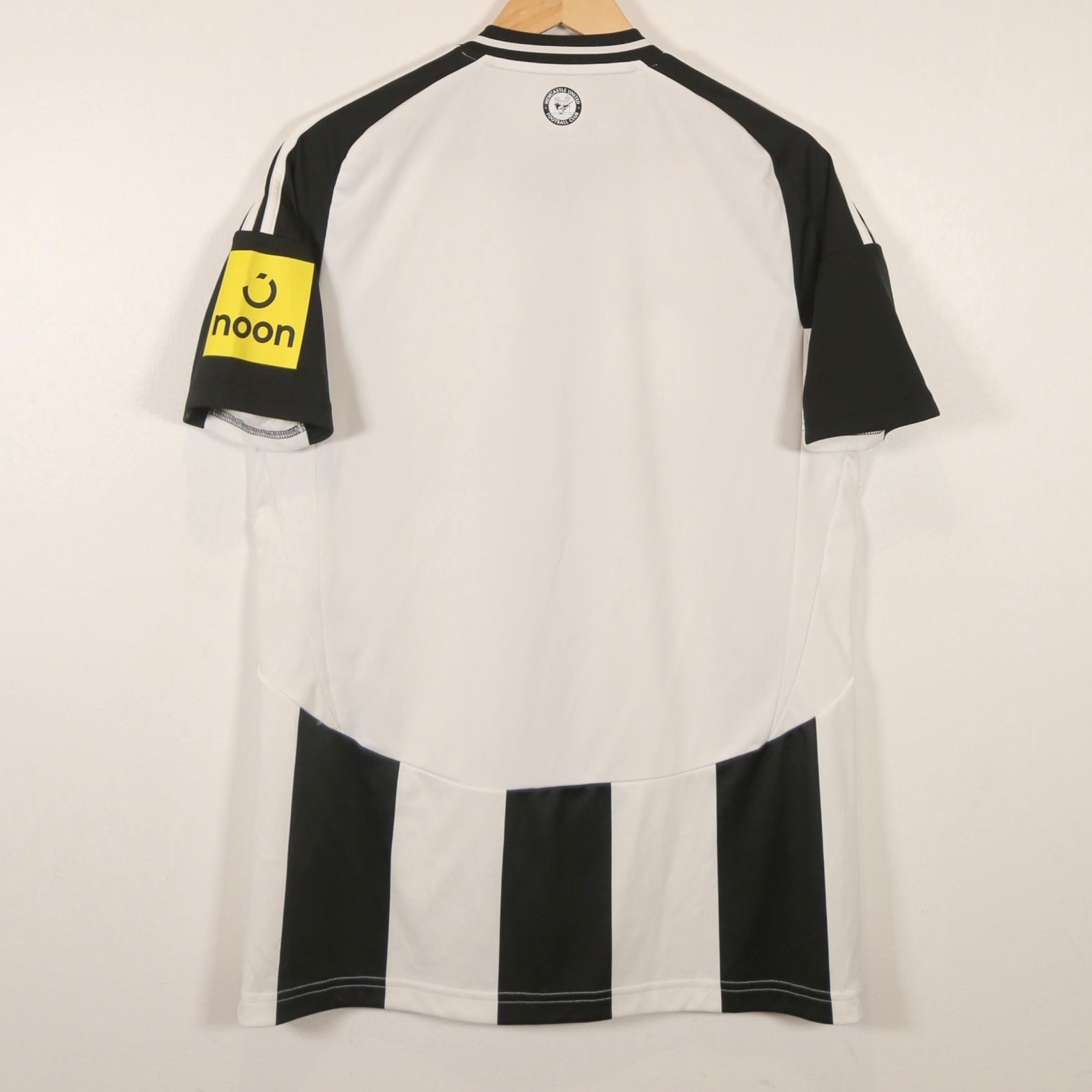 Newcastle United 24/25 Home - Size M