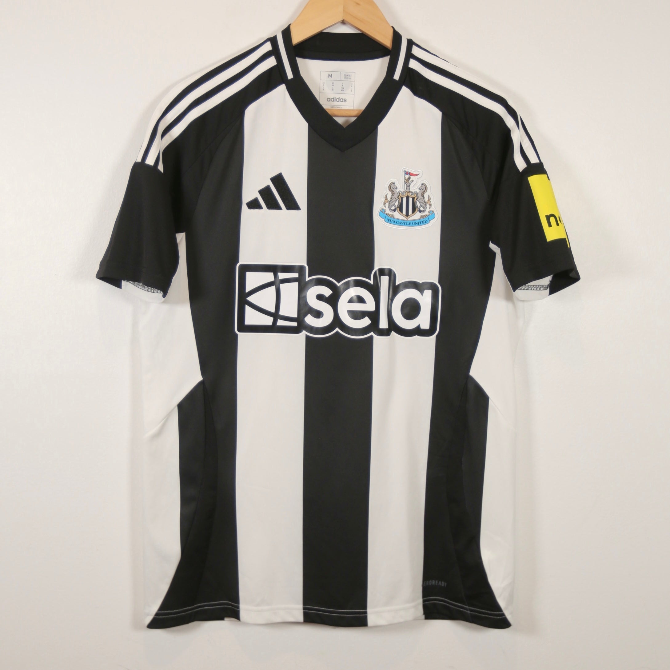 Newcastle United 24/25 Home - Size M