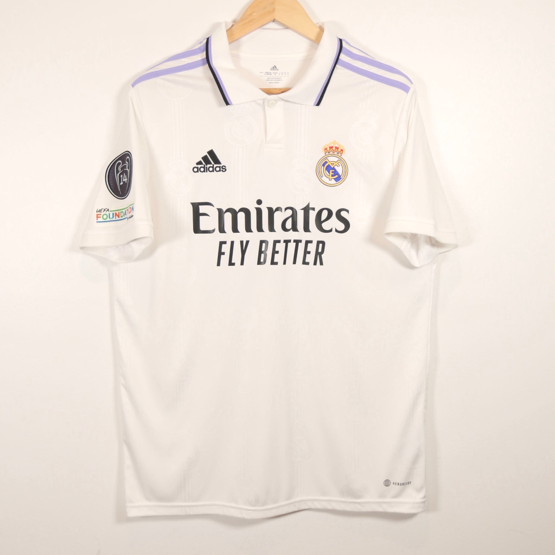 Real Madrid 22/23 Home -  Luka Modric - Size M - Authentic Adidas
